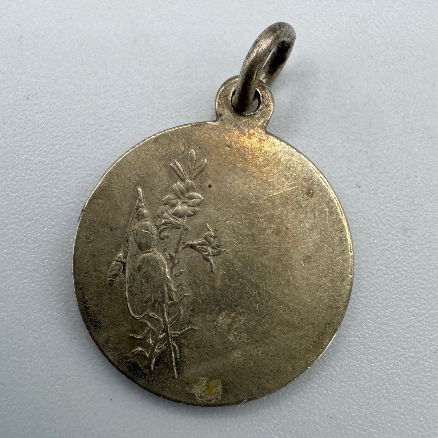 Médaille religieuse ancienne « Sainte Germaine »