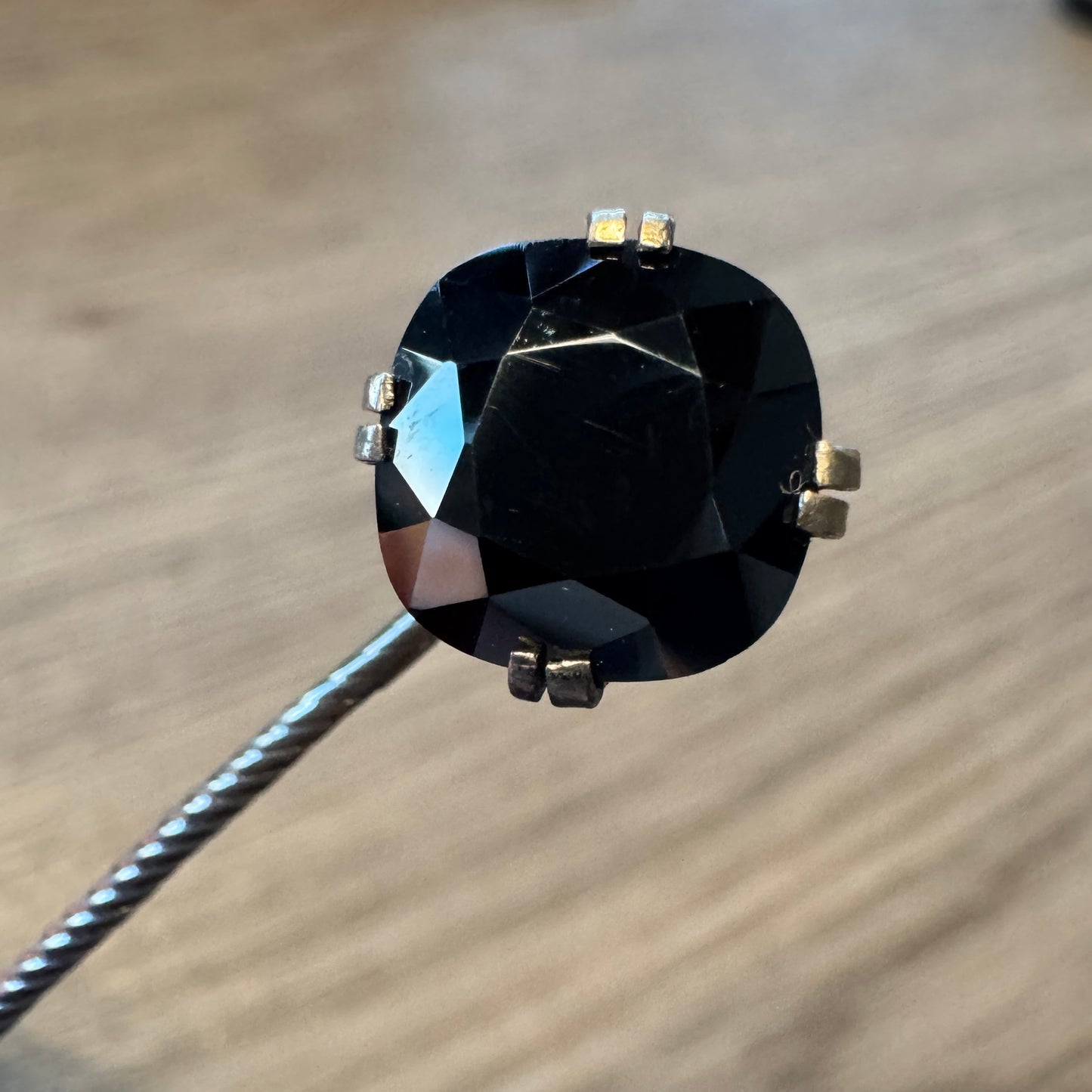 Épingle à cravate ancienne en argent et onyx