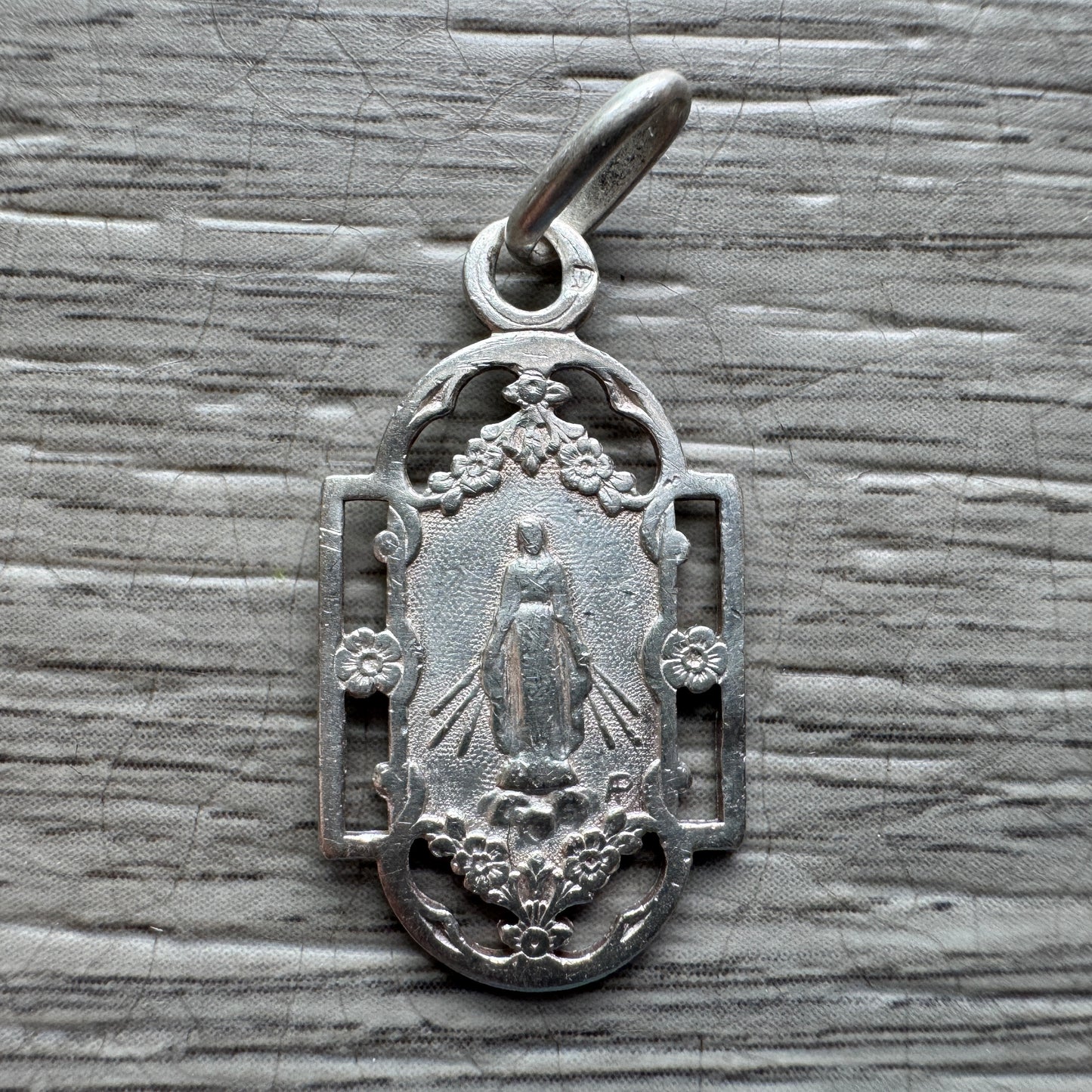 Médaille religieuse ancienne en argent - Sainte Vierge
