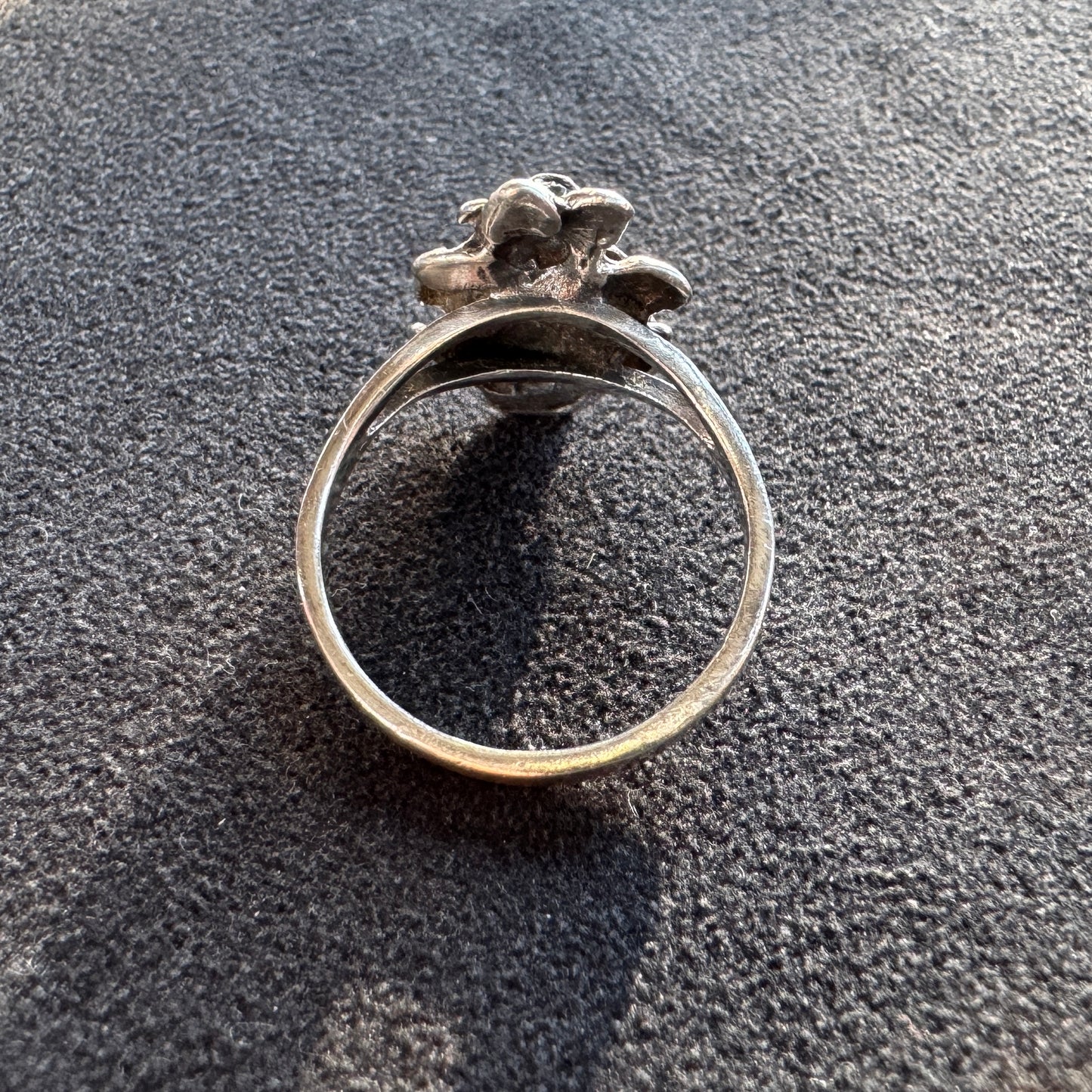 Bague en argent « décor floral rose »