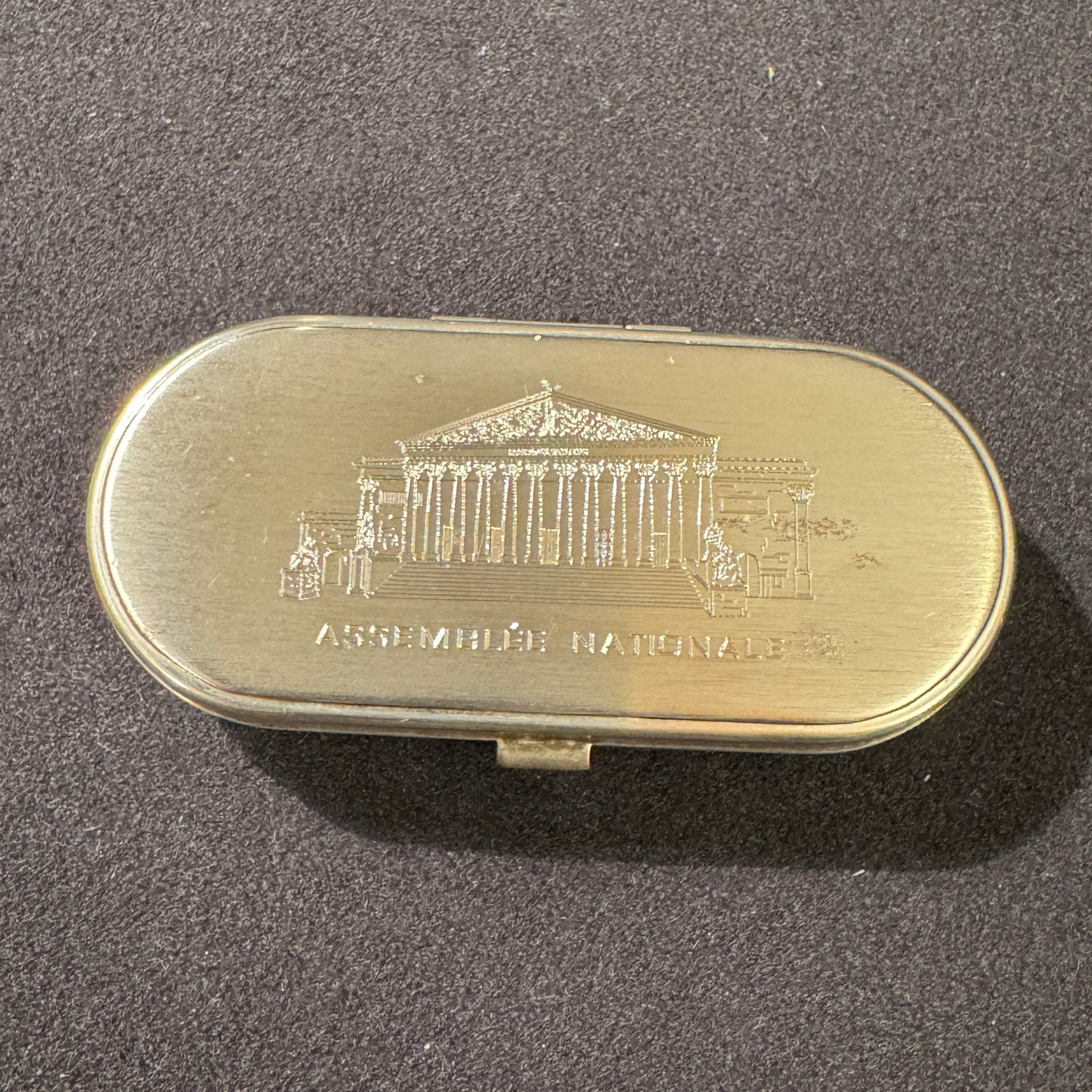 Petite boîte pilulier vintage - « souvenir de l’assemblée nationale »