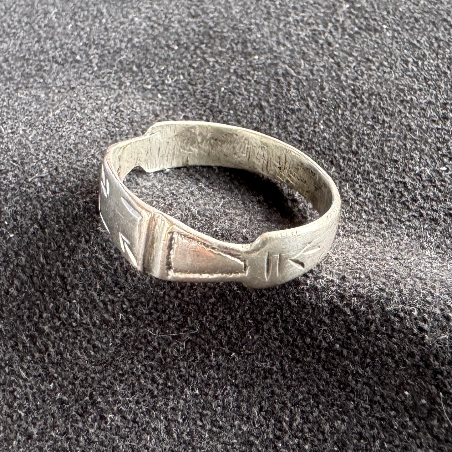 Bague ancienne en argent dite « de poilus » 1914-1918