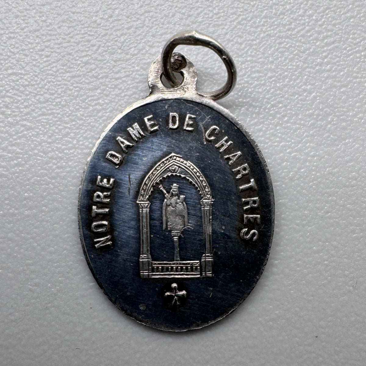 Petite Medaille religieuse ancienne « Notre Dame de sous Terre » - argent