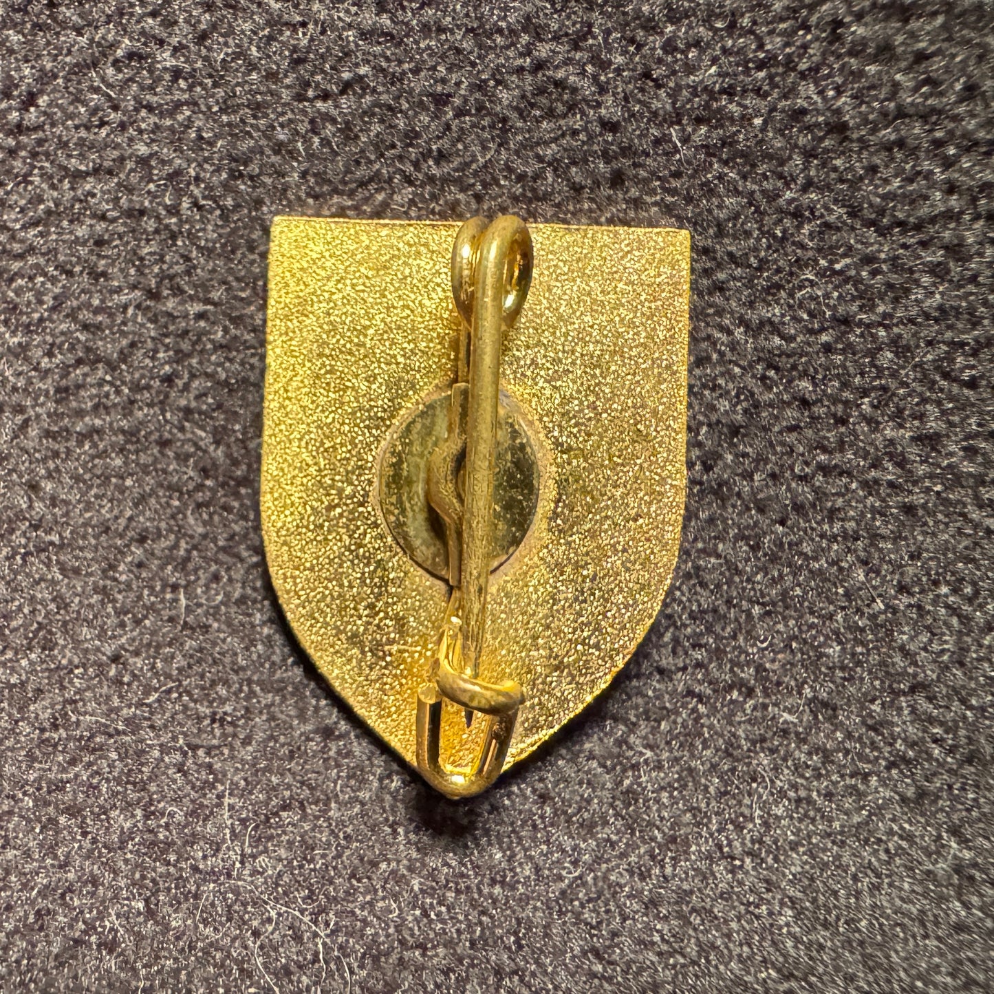 Insigne ancien bronze émaillé « Blason Jeanne D’Arc »