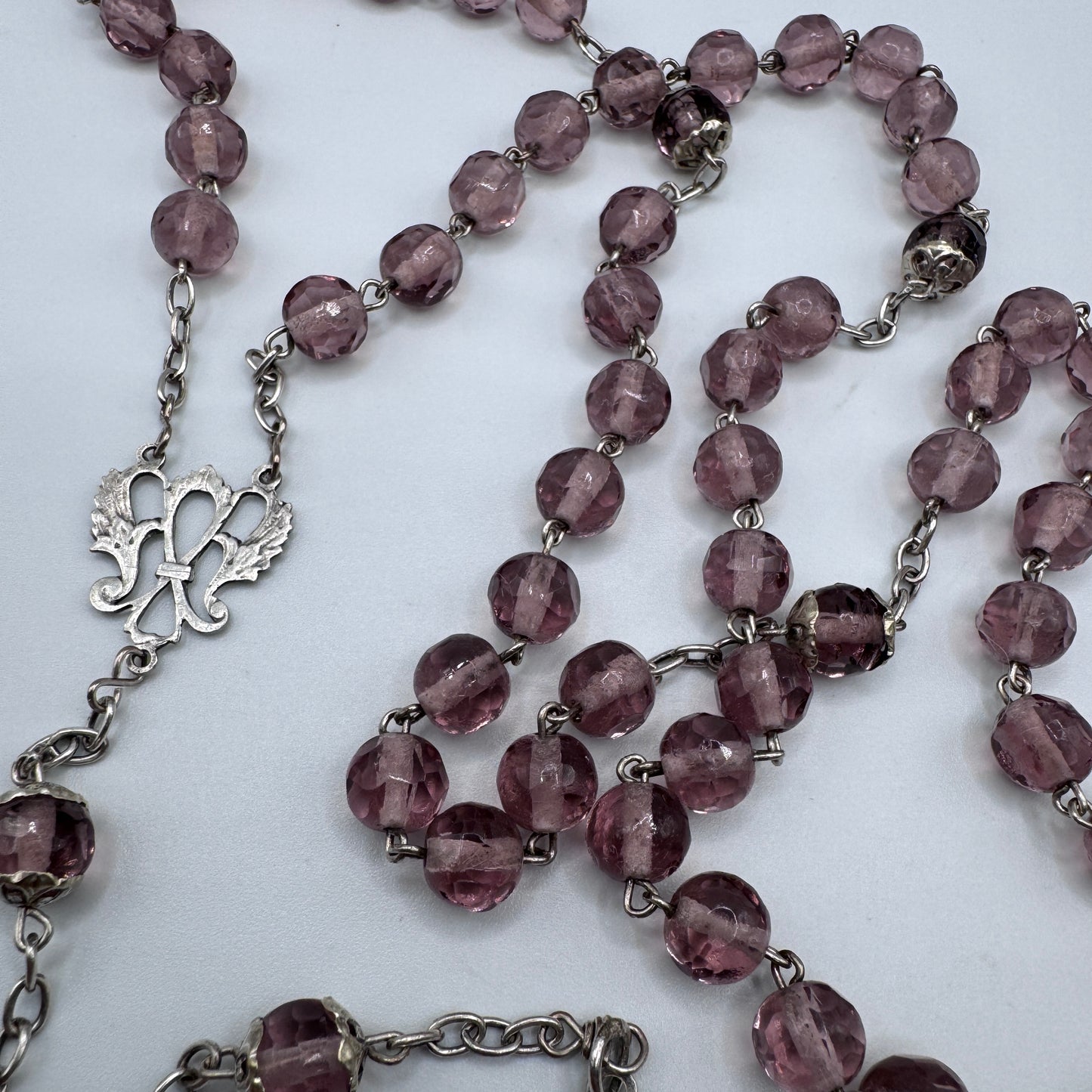 Chapelet ancien et perles en verre améthyste