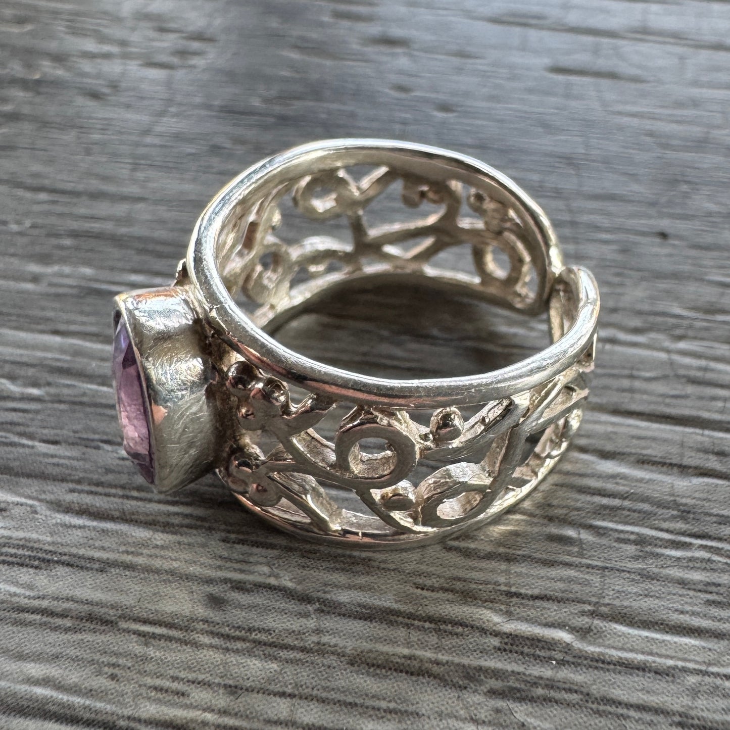 Bague en argent et améthyste