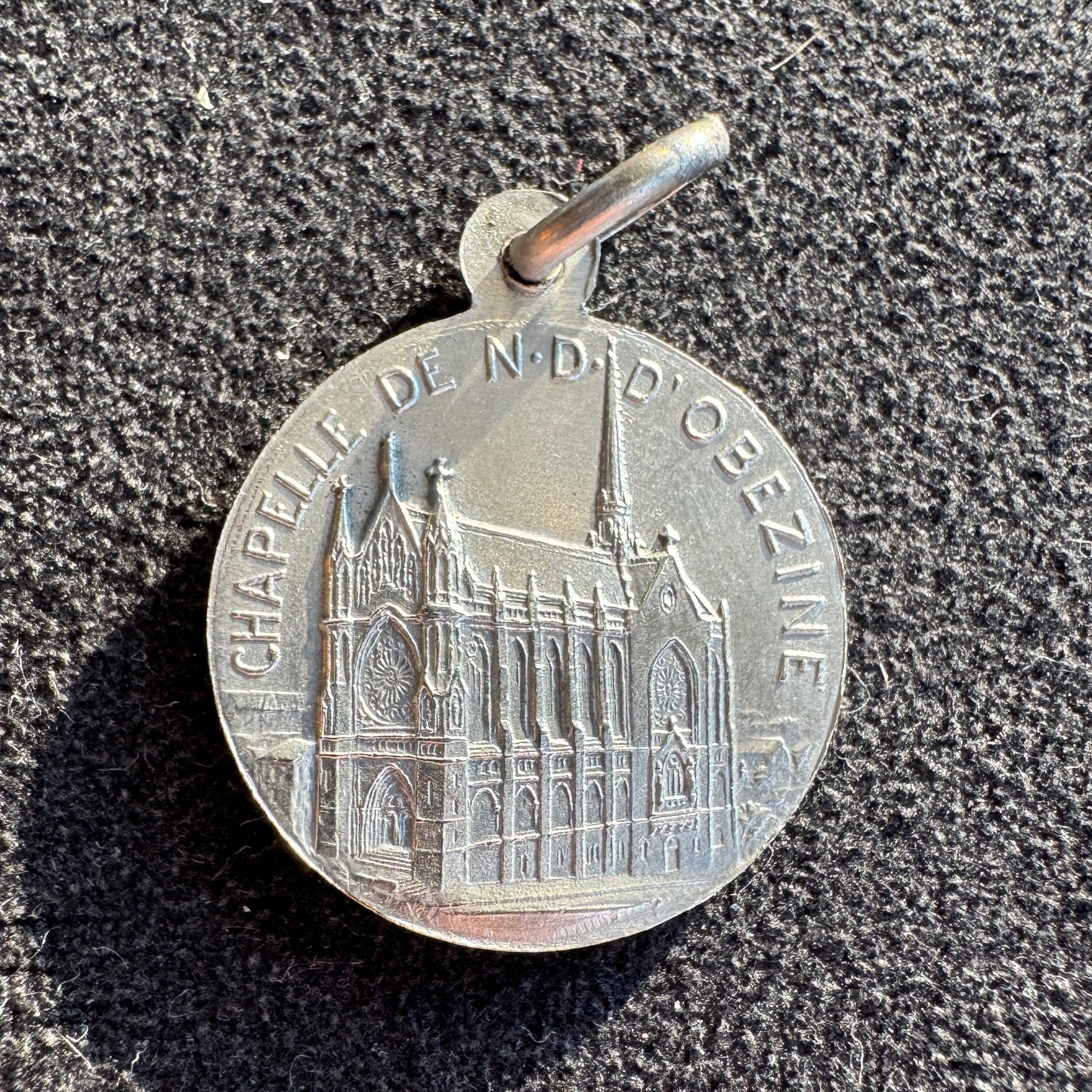 Médaille religieuse ancienne « Notre Dame d’Obezine »