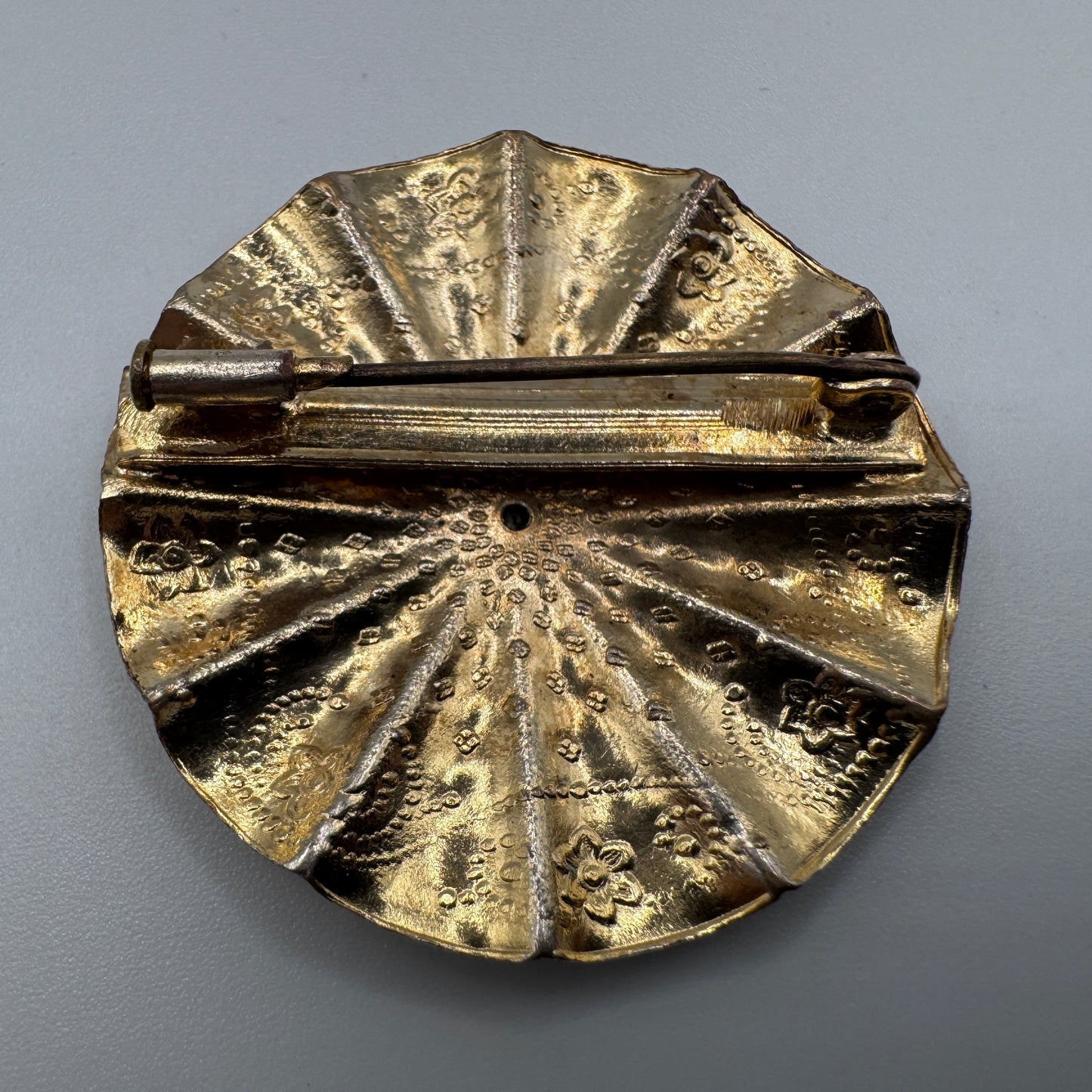 Broche ancienne laiton émaillé