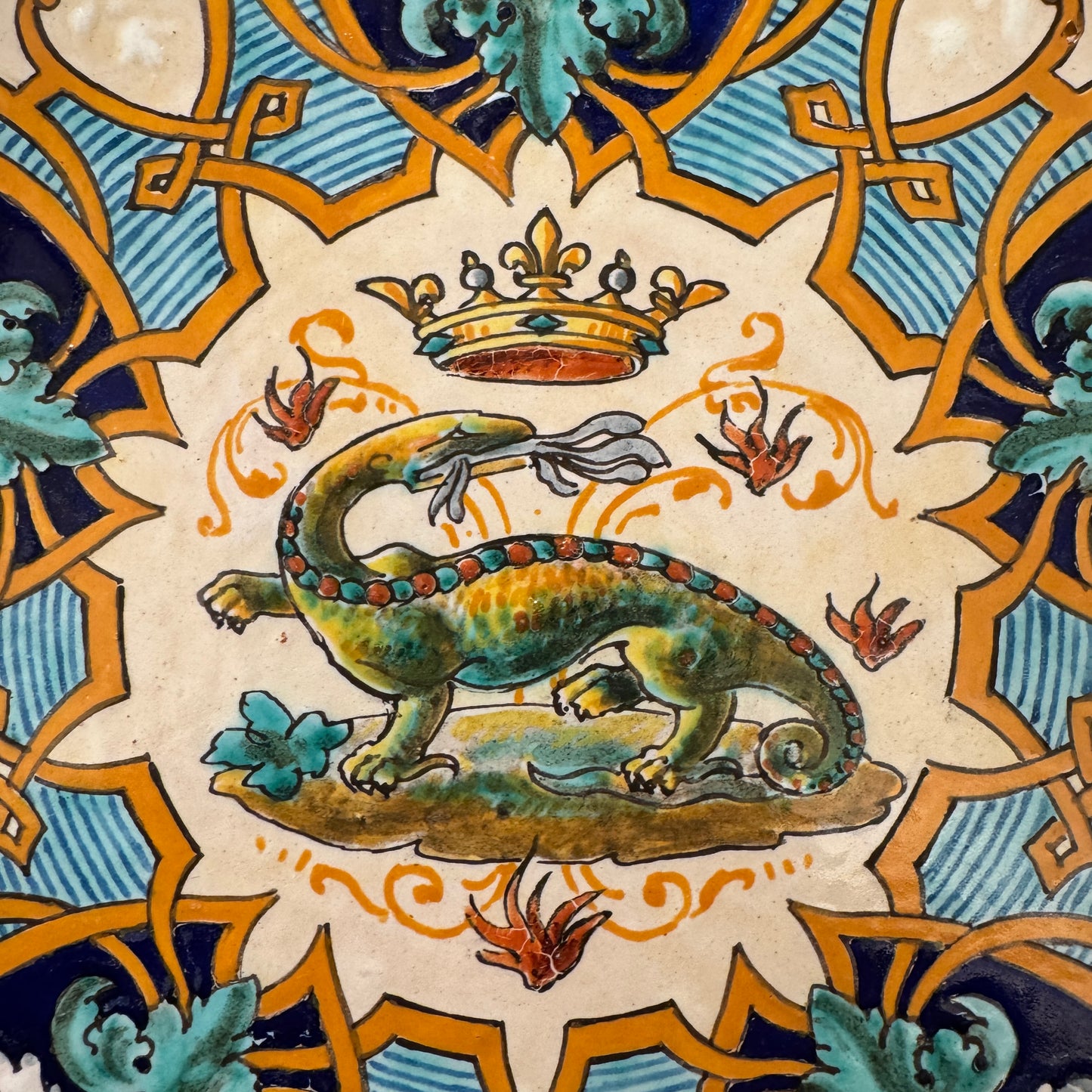 Assiette ancienne Ulysse Blois & E. Balon -« Salamandre François 1er »