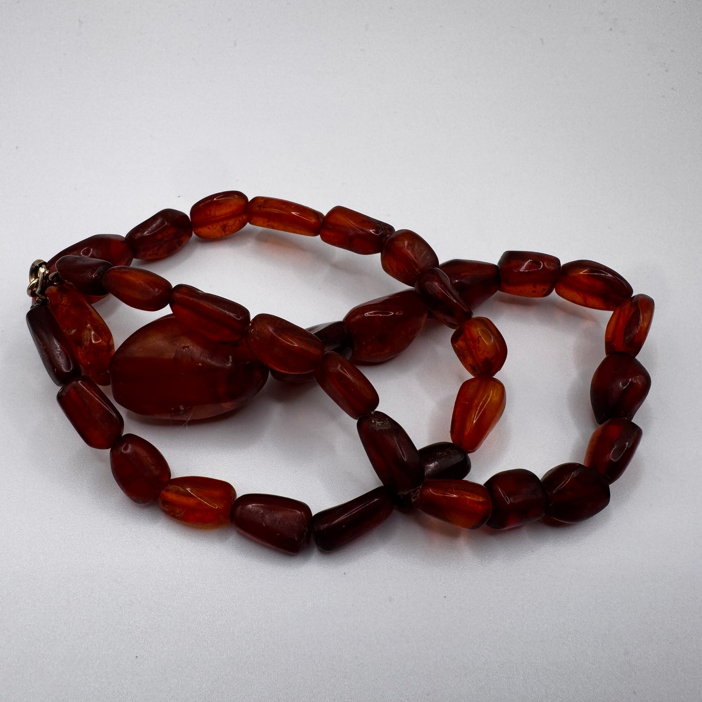 Joli Collier vintage en ambre véritable