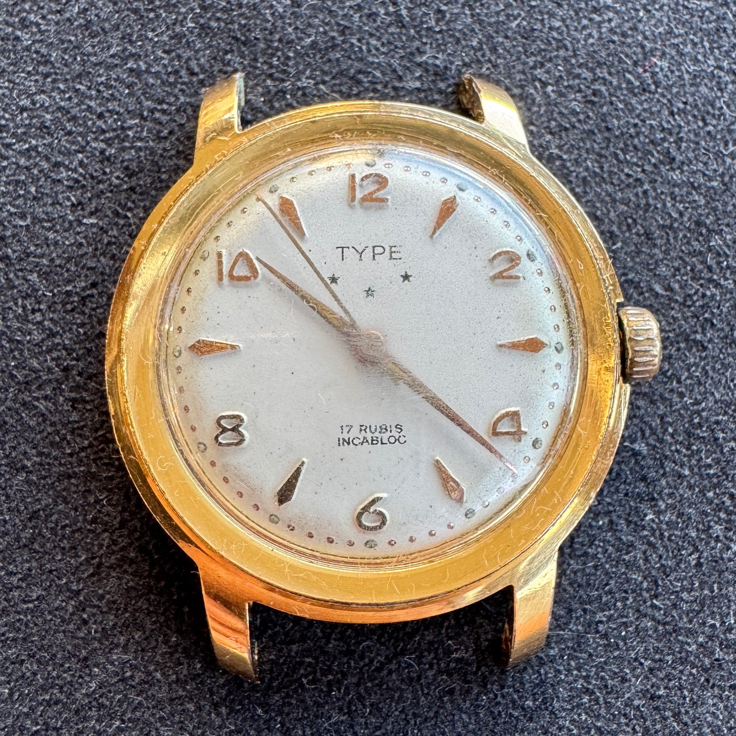 Montre bracelet mécanique ancienne TYPE