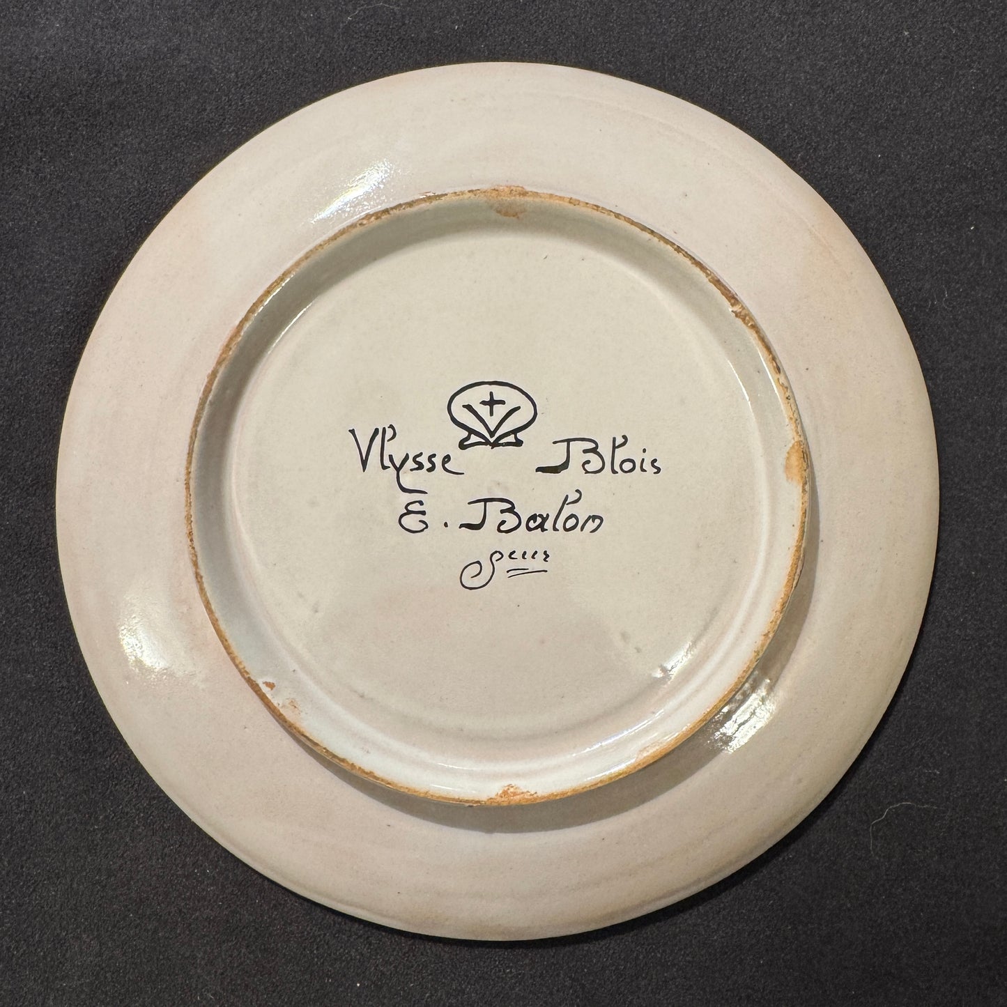 Assiette ancienne Ulysse Blois Balon - « Monogramme CV »