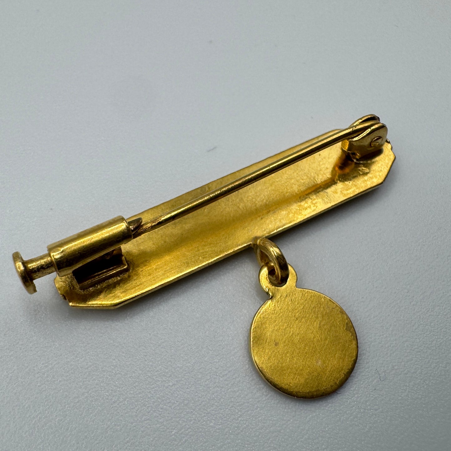 Broche ancienne " Bébé"- plaqué or - médaille ange