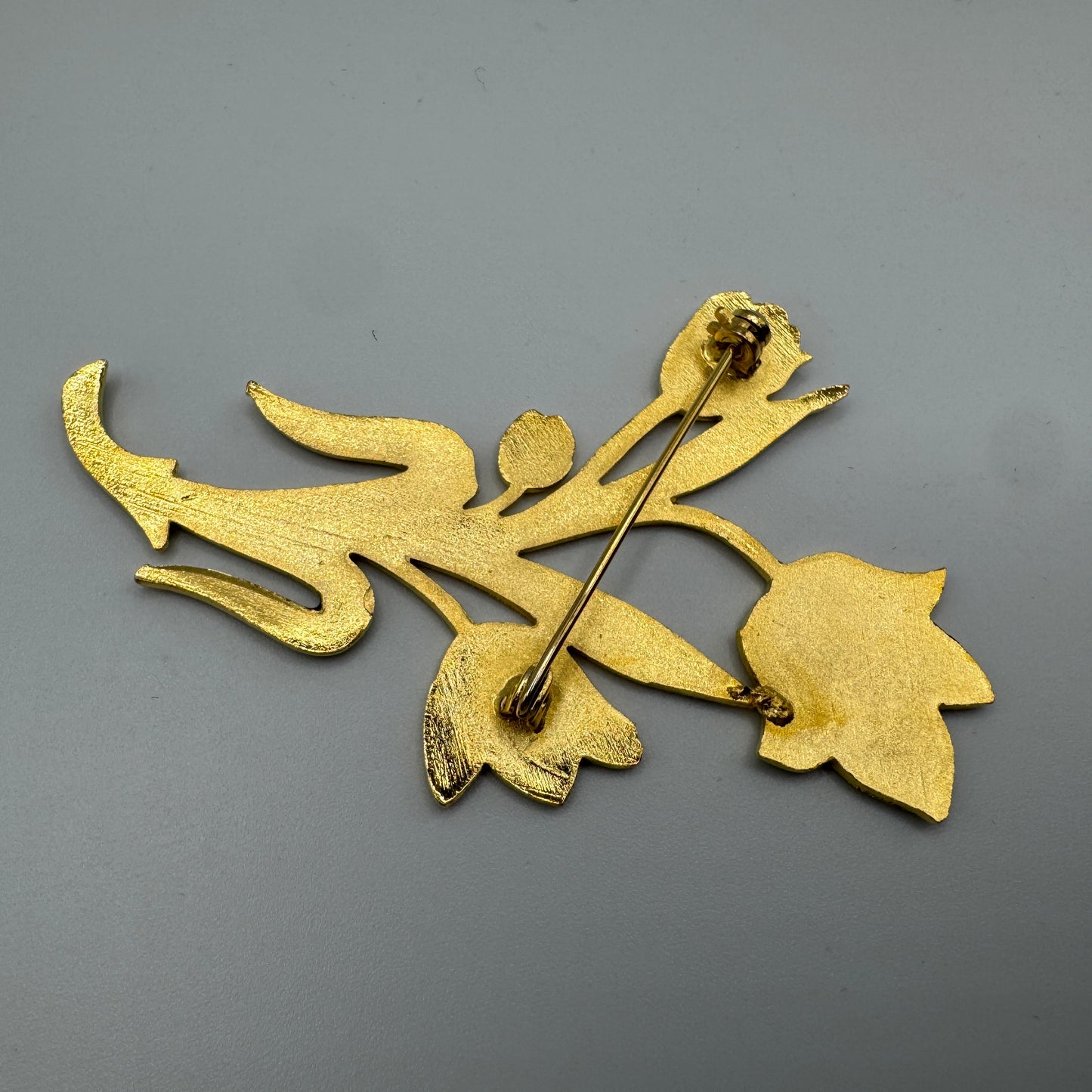 Broche Vintage - métal doré émaillé