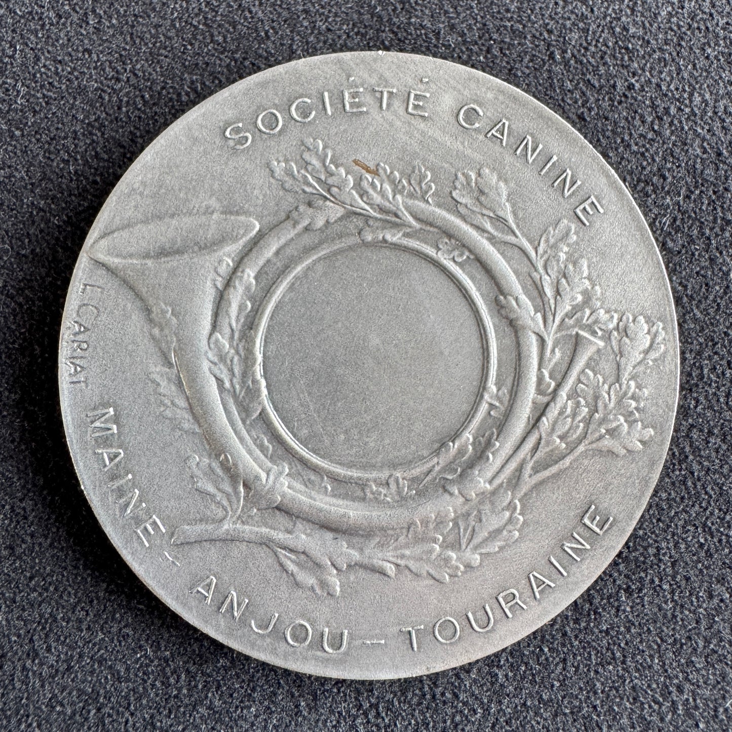 Medaille ancienne en bronze « société canine d’Anjou - Saint Hubert »