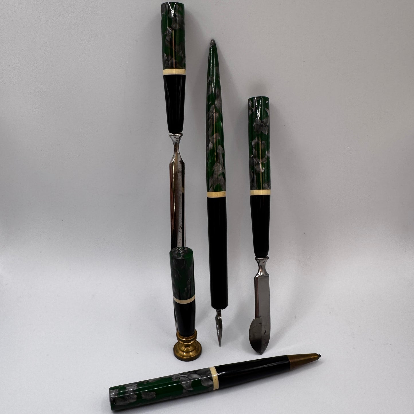 Superbe nécessaire d’écriture années 50 - Bakélite