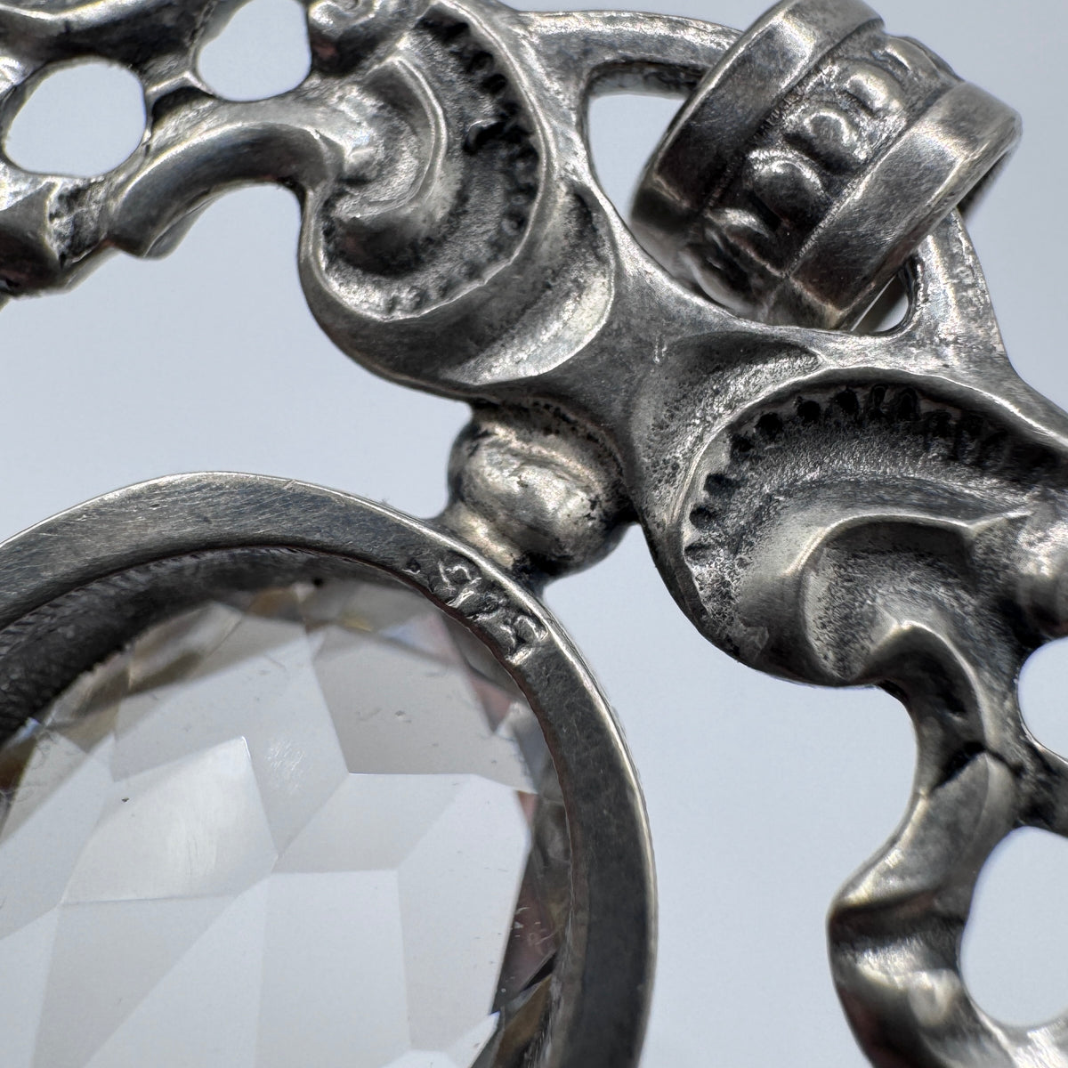 Superbe Pendentif en argent et cristal