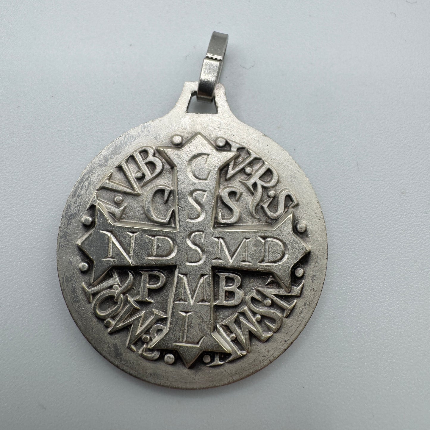 superbe médaille religieuse « Saint Benoit »