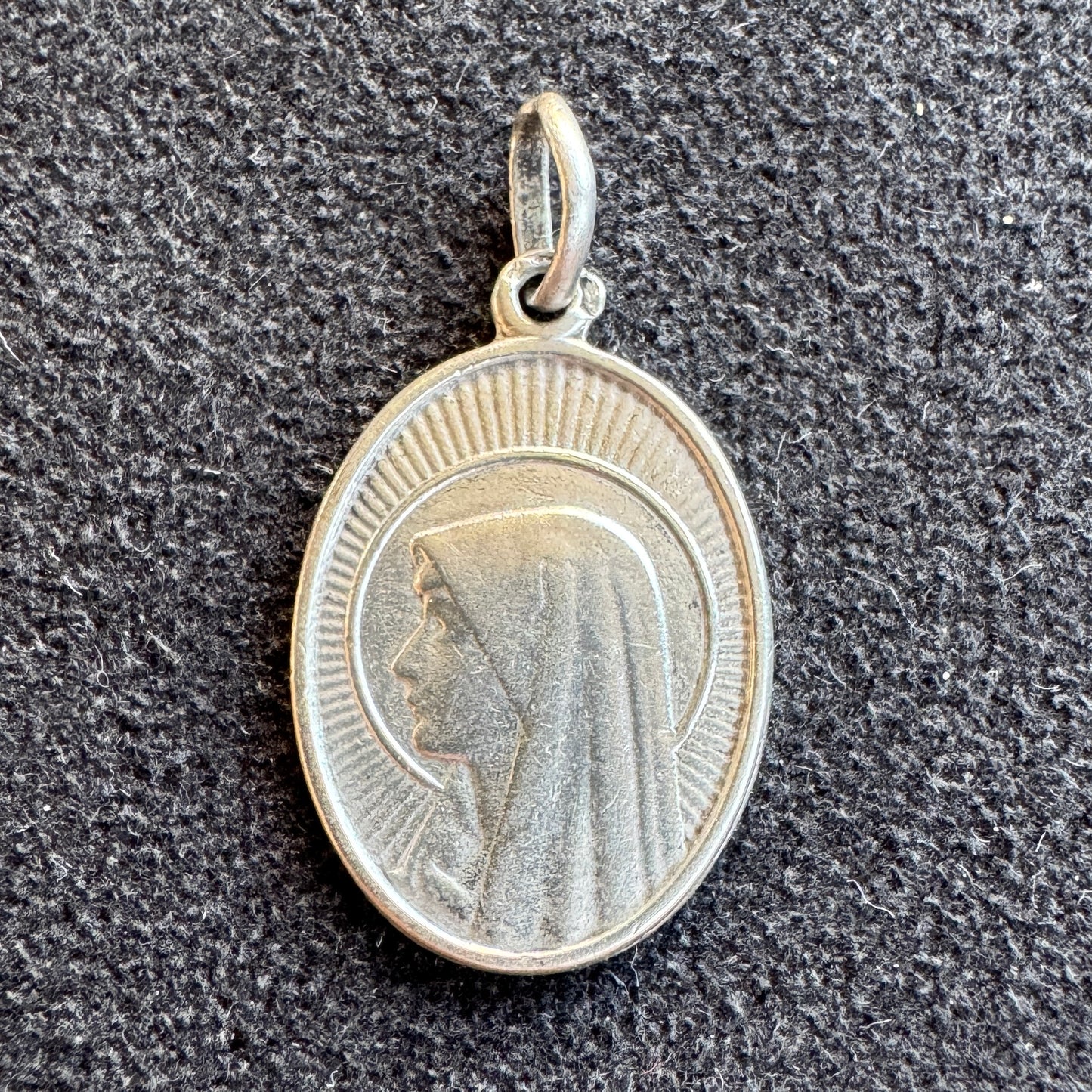Médaille religieuse ancienne en argent « Sainte Vierge »