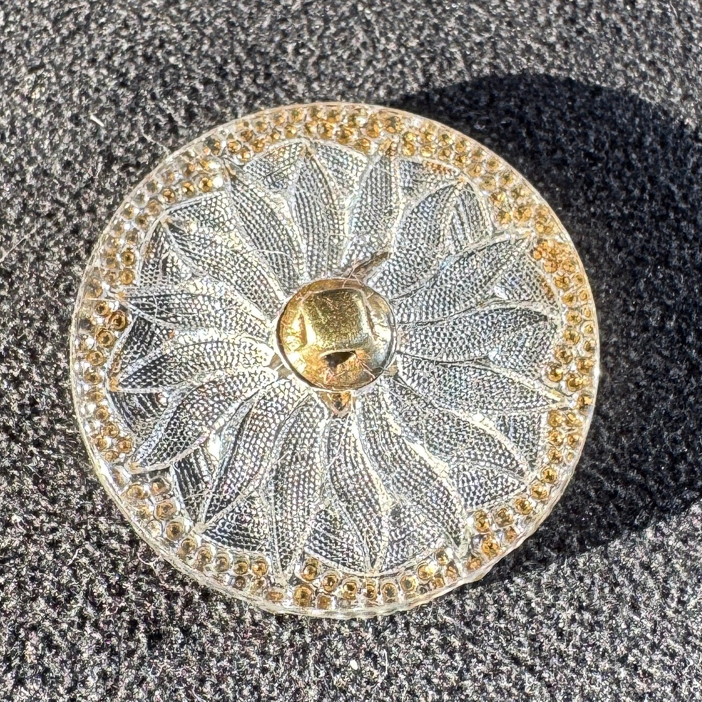 Bouton ancien XIXe en verre