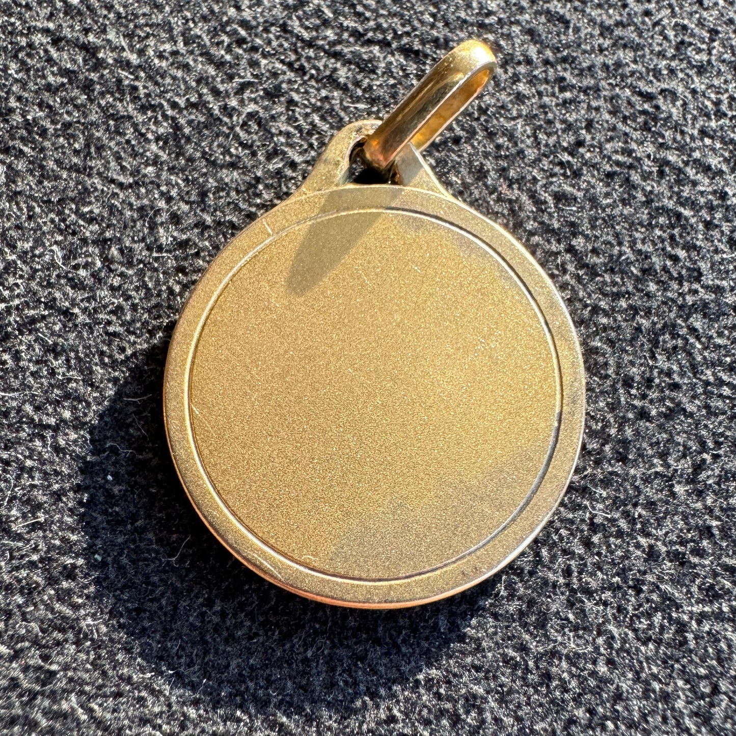 Médaille religieuse ancienne en plaqué or « Sainte Vierge »