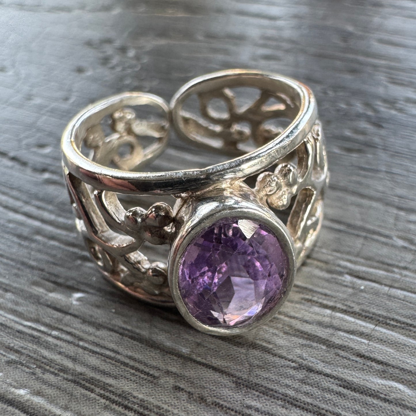 Bague en argent et améthyste