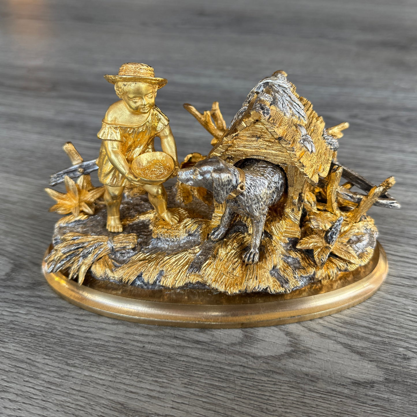 Sculpture en bronze doré - Encrier XIXe - « l’enfant et le chien »