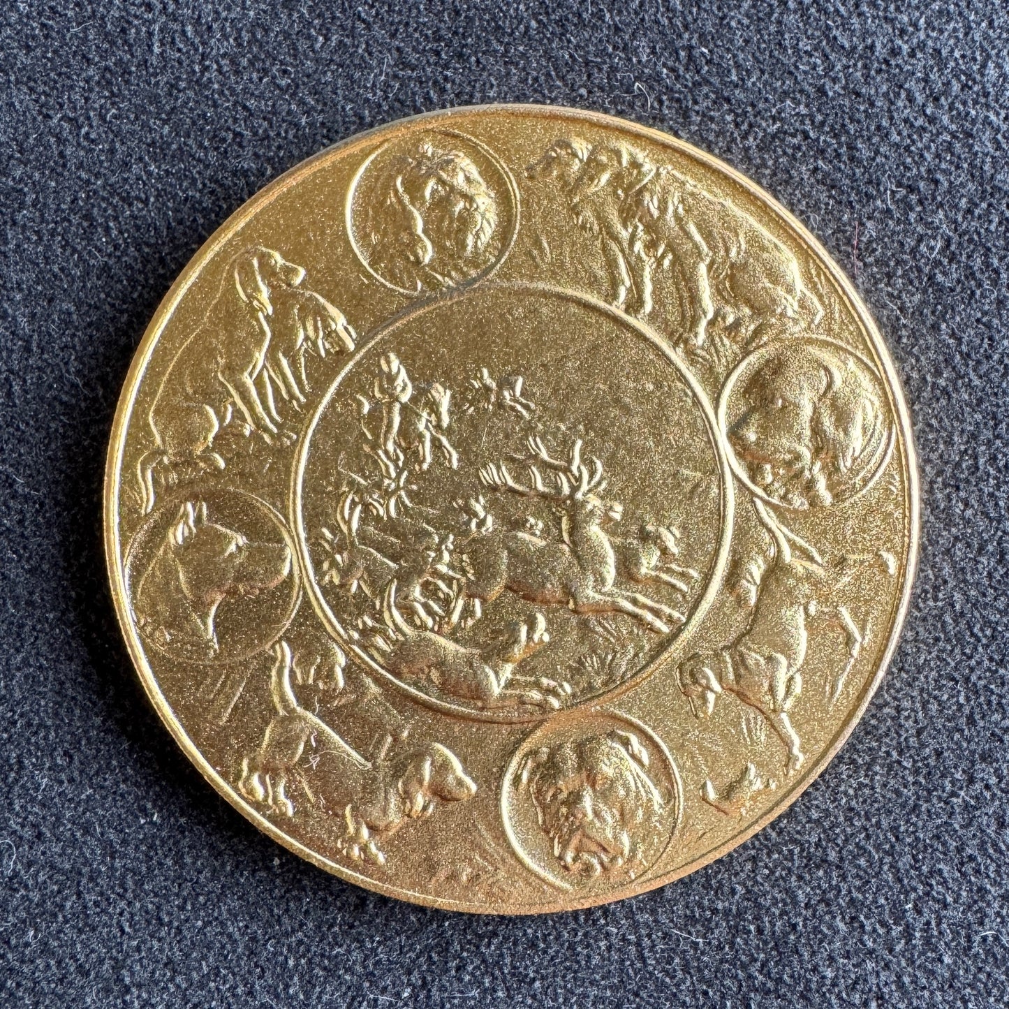 Medaille ancienne en bronze « Société canine du Berry - chasse à courre »