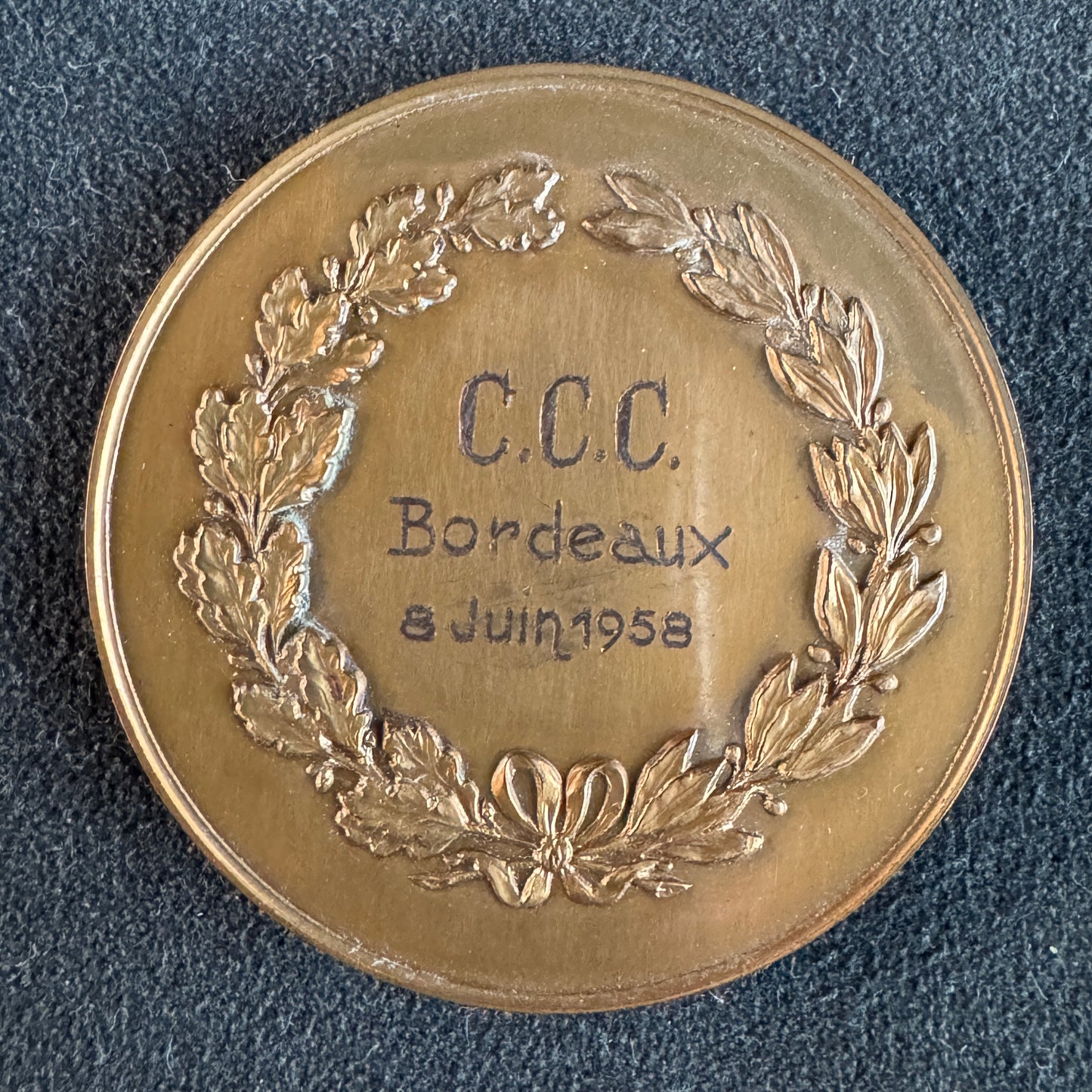 Médaille ancienne « L’éducation » par Morlon