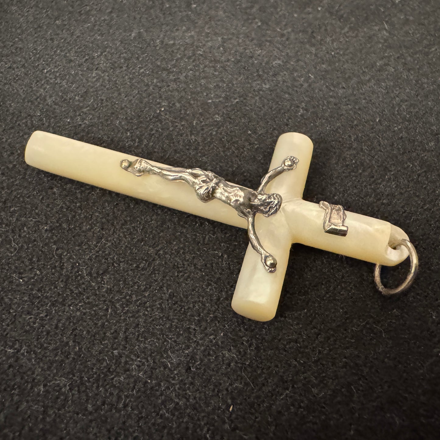 Croix crucifix XIXeme - argent et nacre