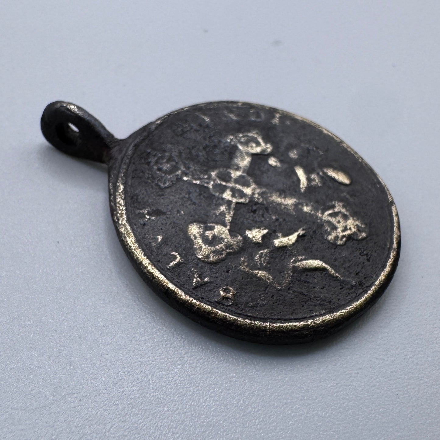 Médaille religieuse ancienne 18e - à déterminer