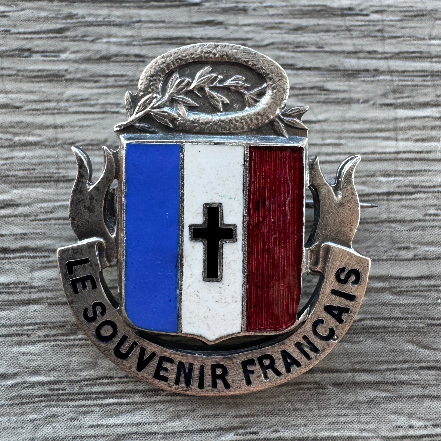 Insigne militaire ancien - Le souvenir Français