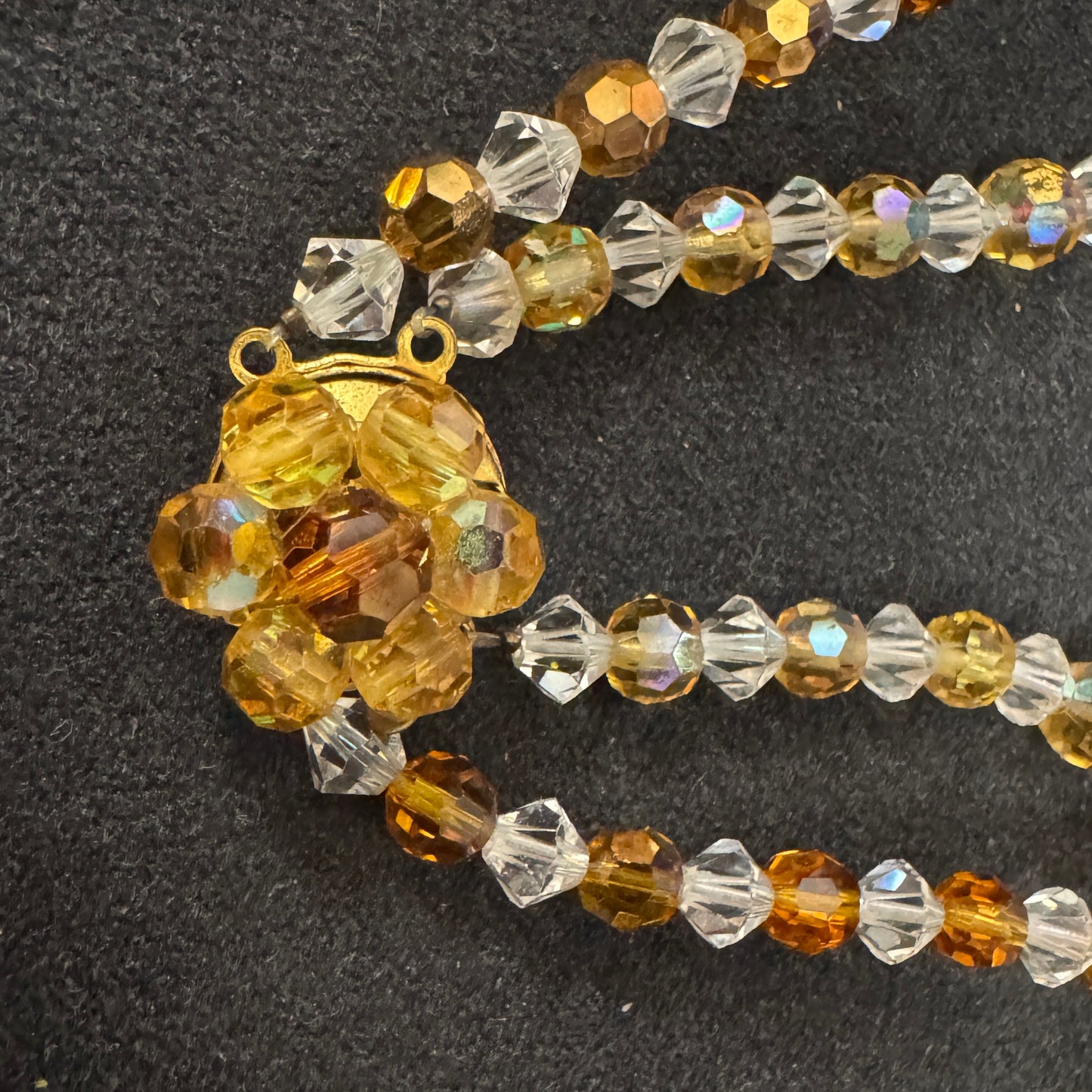 Collier ancien années 50 en perles verre biseauté