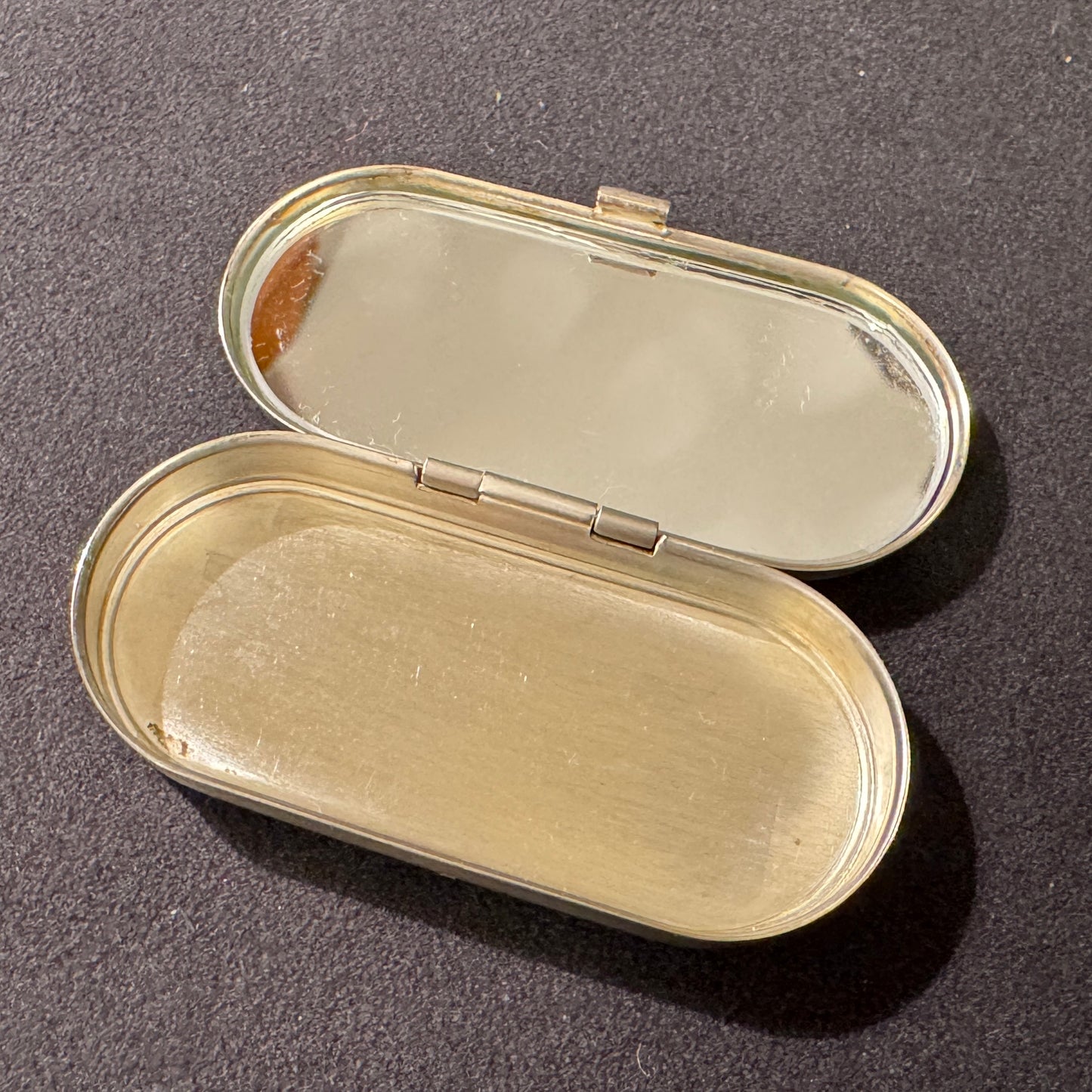 Petite boîte pilulier vintage - « souvenir de l’assemblée nationale »