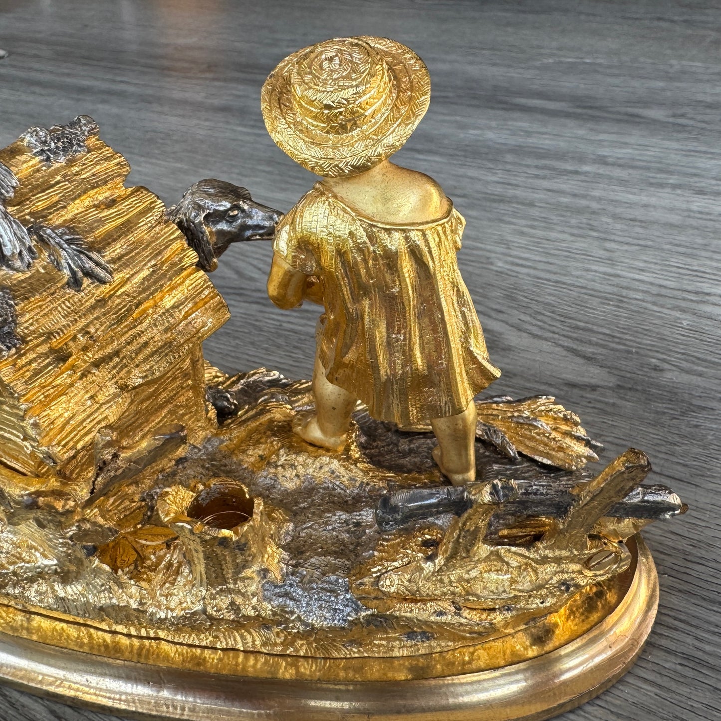 Sculpture en bronze doré - Encrier XIXe - « l’enfant et le chien »