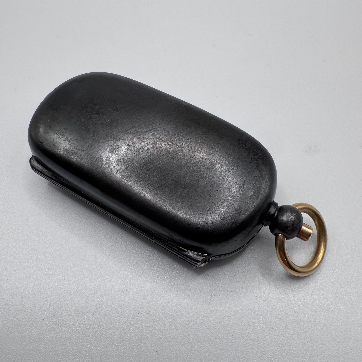 Rare Porte Louis ancien - acier et plaqué or