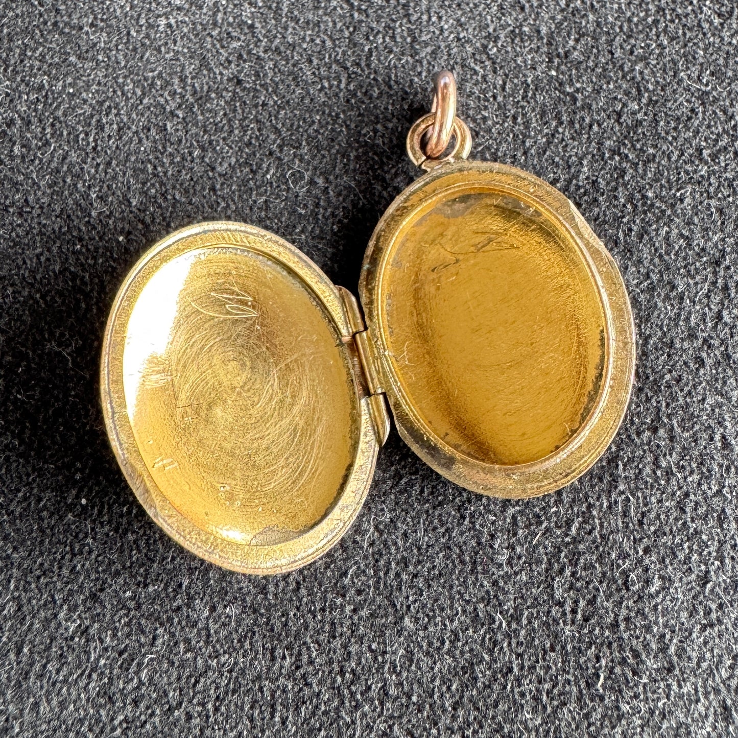 Pendentif ancien porte photo ou relique - plaqué or