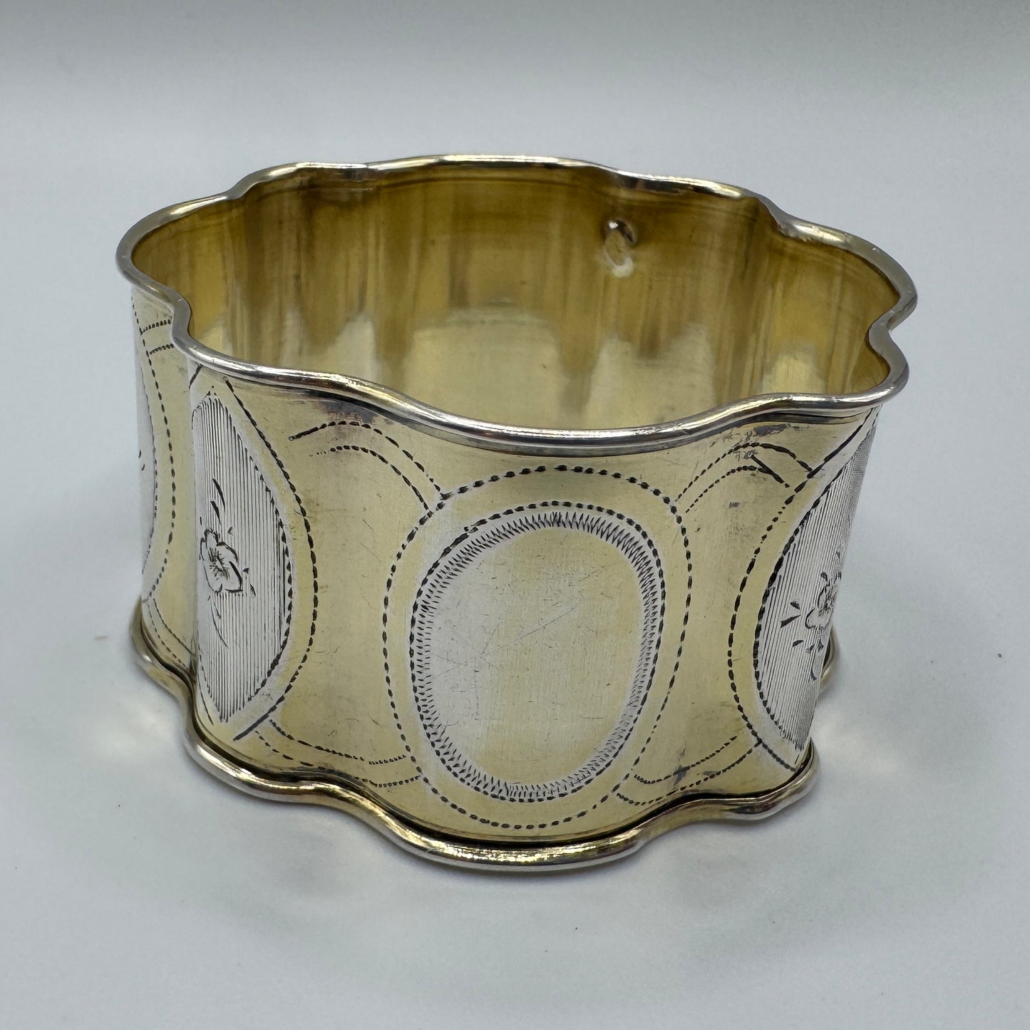 Rond de serviette ancien - argent massif et vermeil