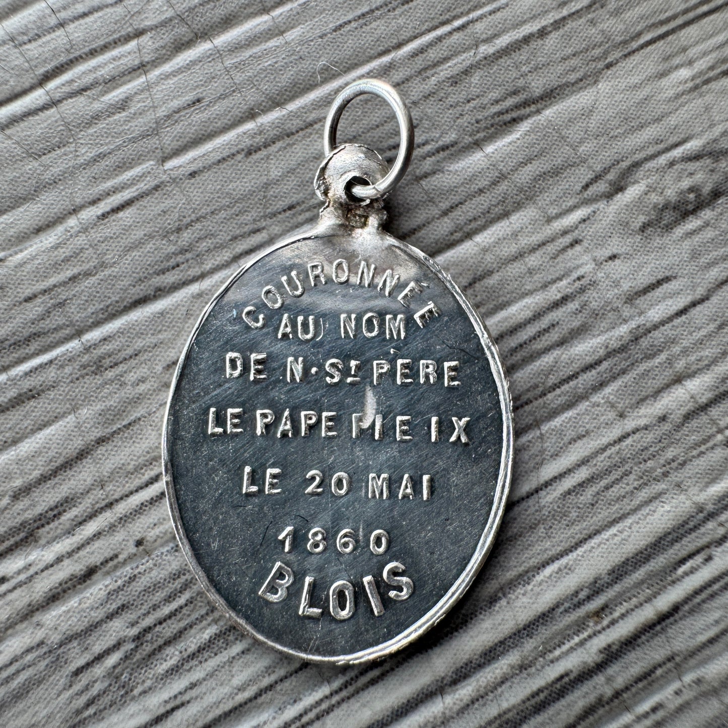Médaille religieuse ancienne en argent - Notre Dame des Aydes BLOIS