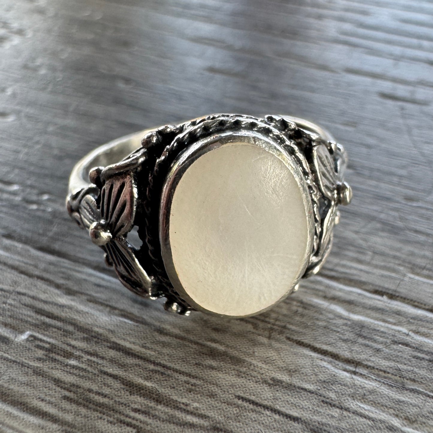 Bague en argent et nacre