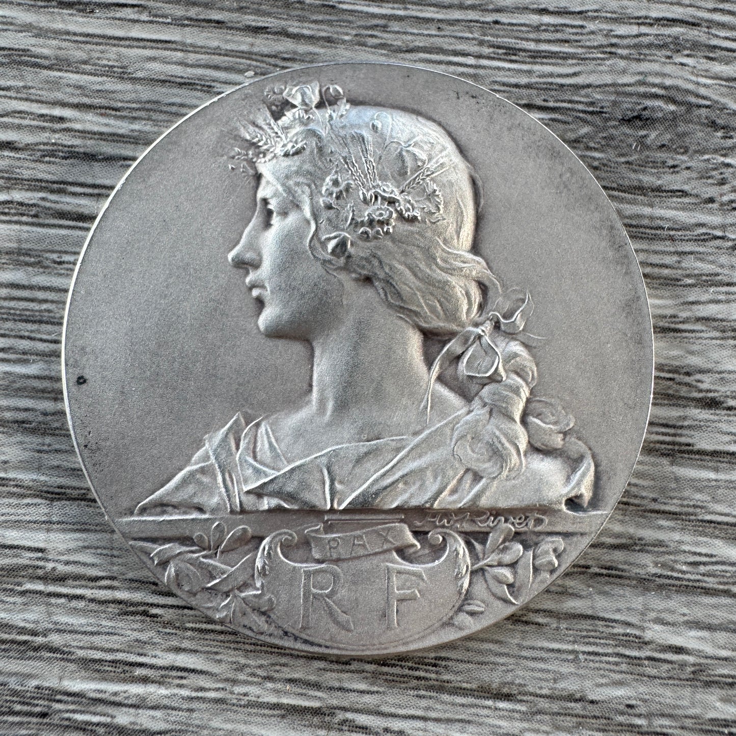 Medaille ancienne en argent « concours œnologique de Bressuire 1903 »