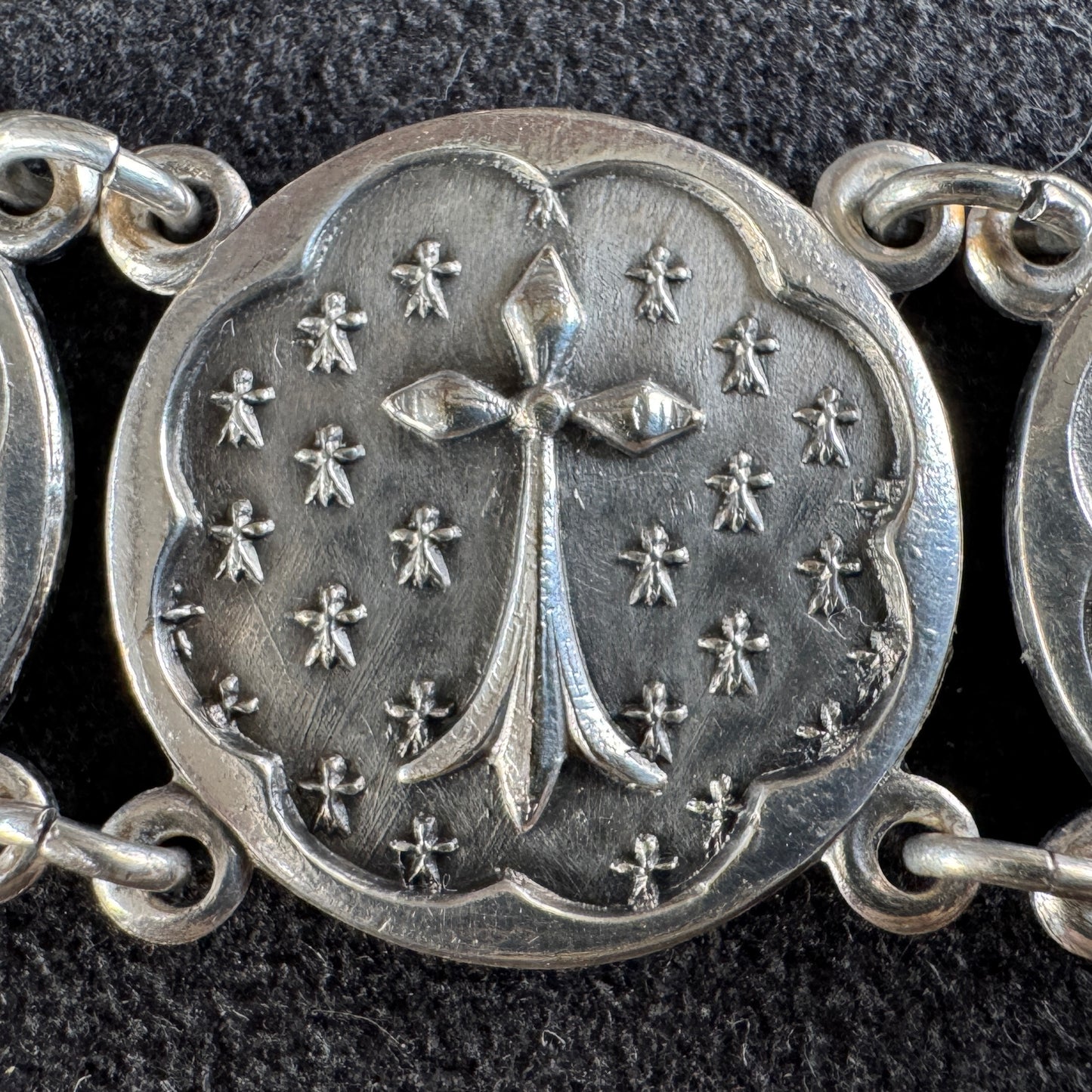 Bracelet ancien Souvenir de Bretagne - « Emblèmes des rois de France »