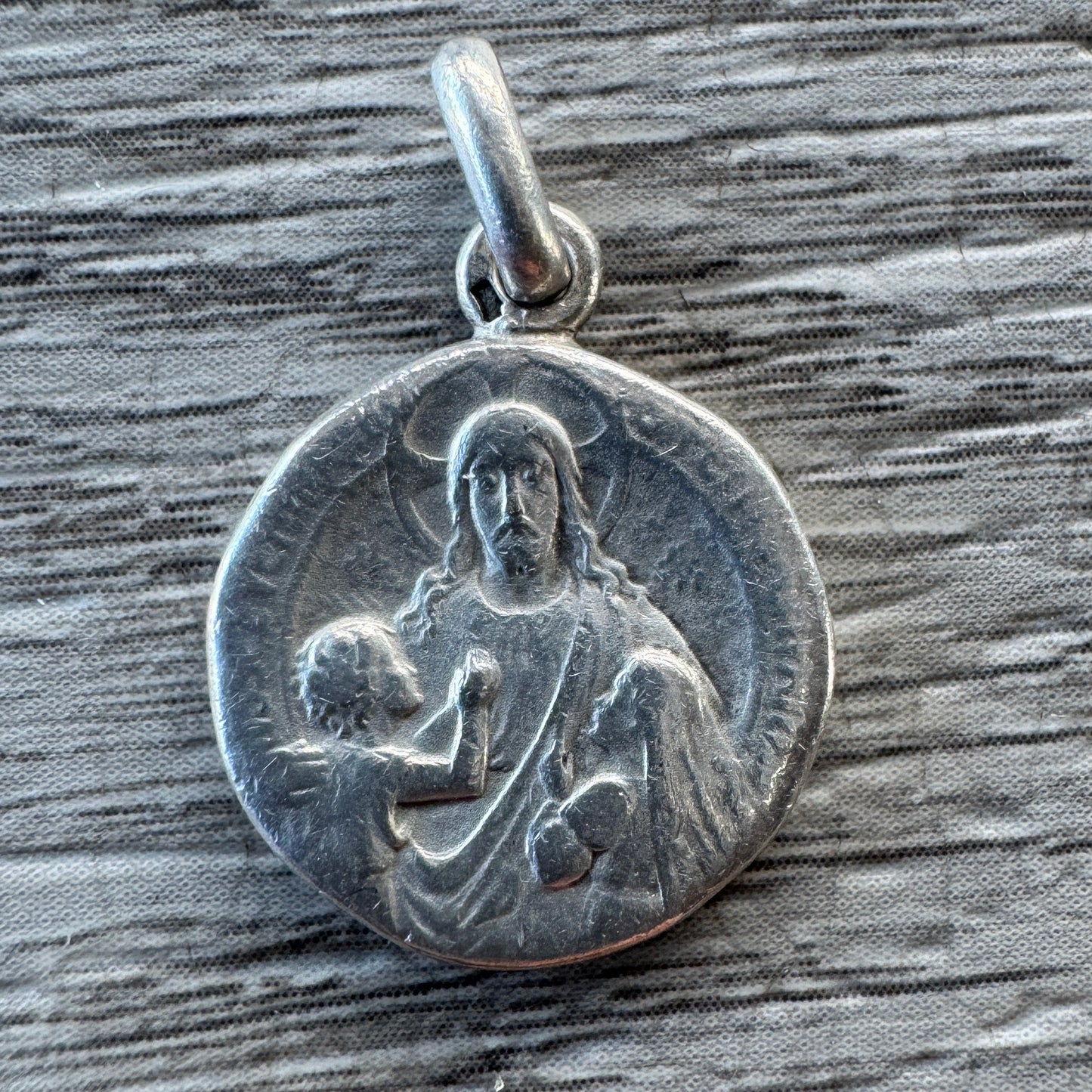 Médaille religieuse ancienne en argent « Le Christ »