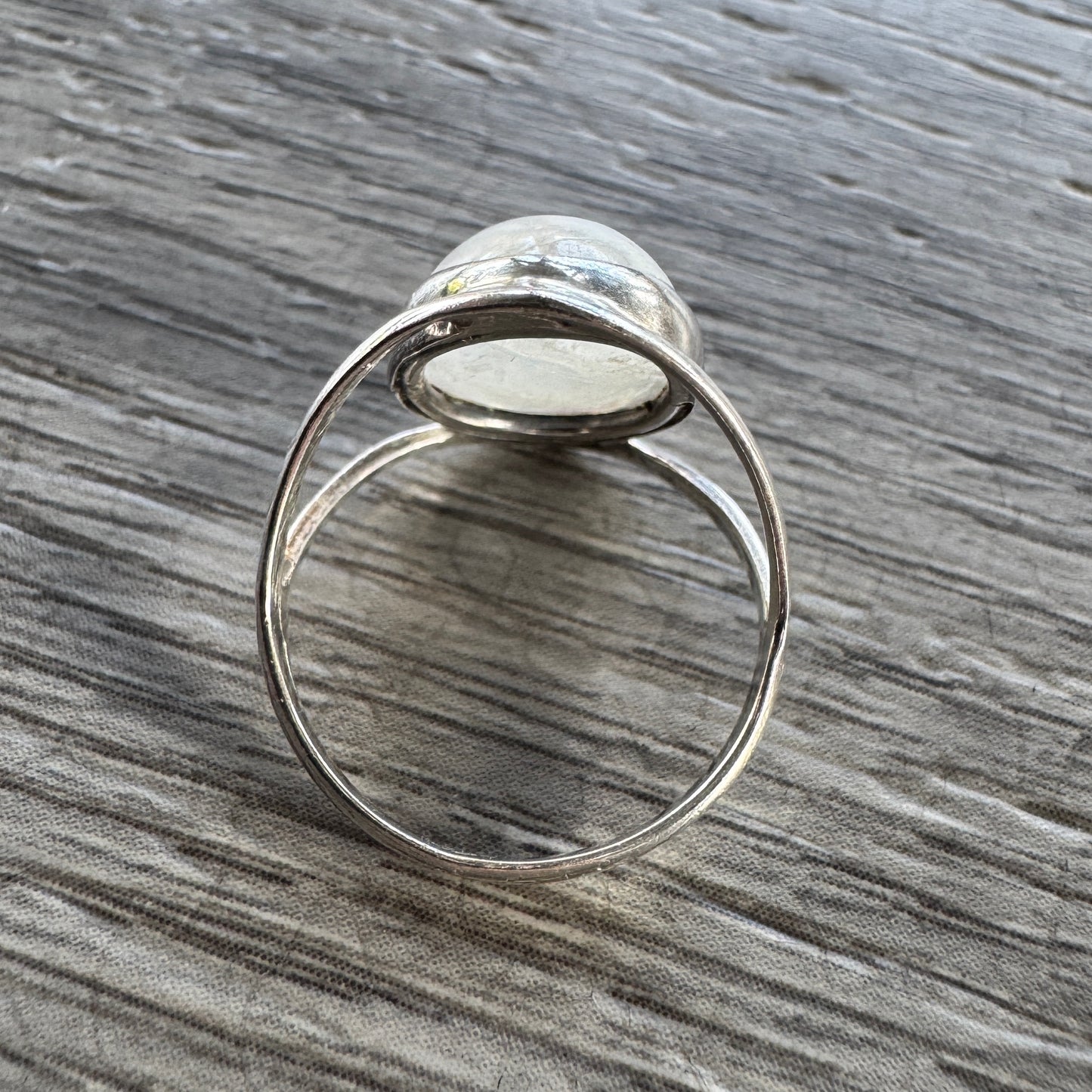 Bague en argent et pierre de Lune