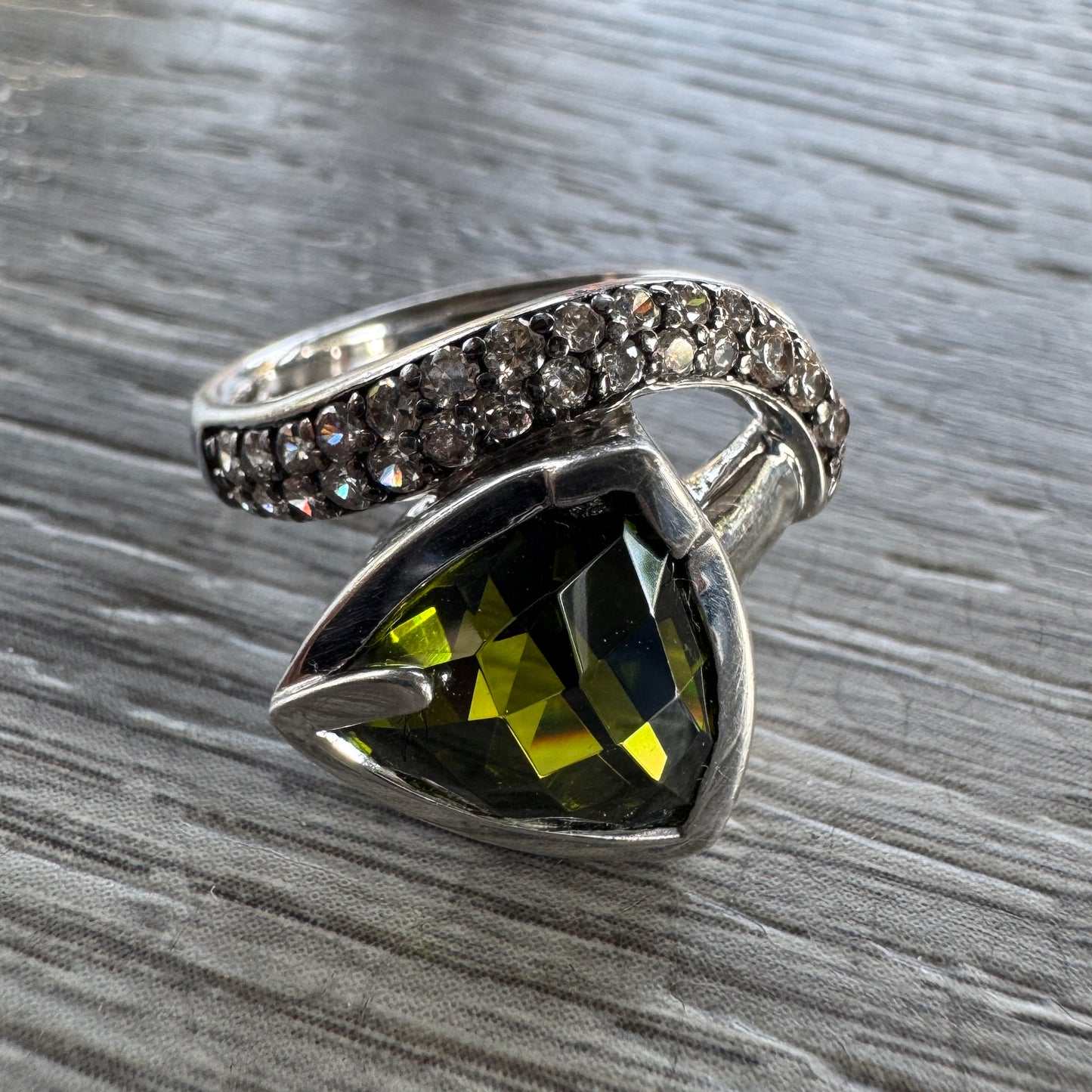Bague en argent et verroterie