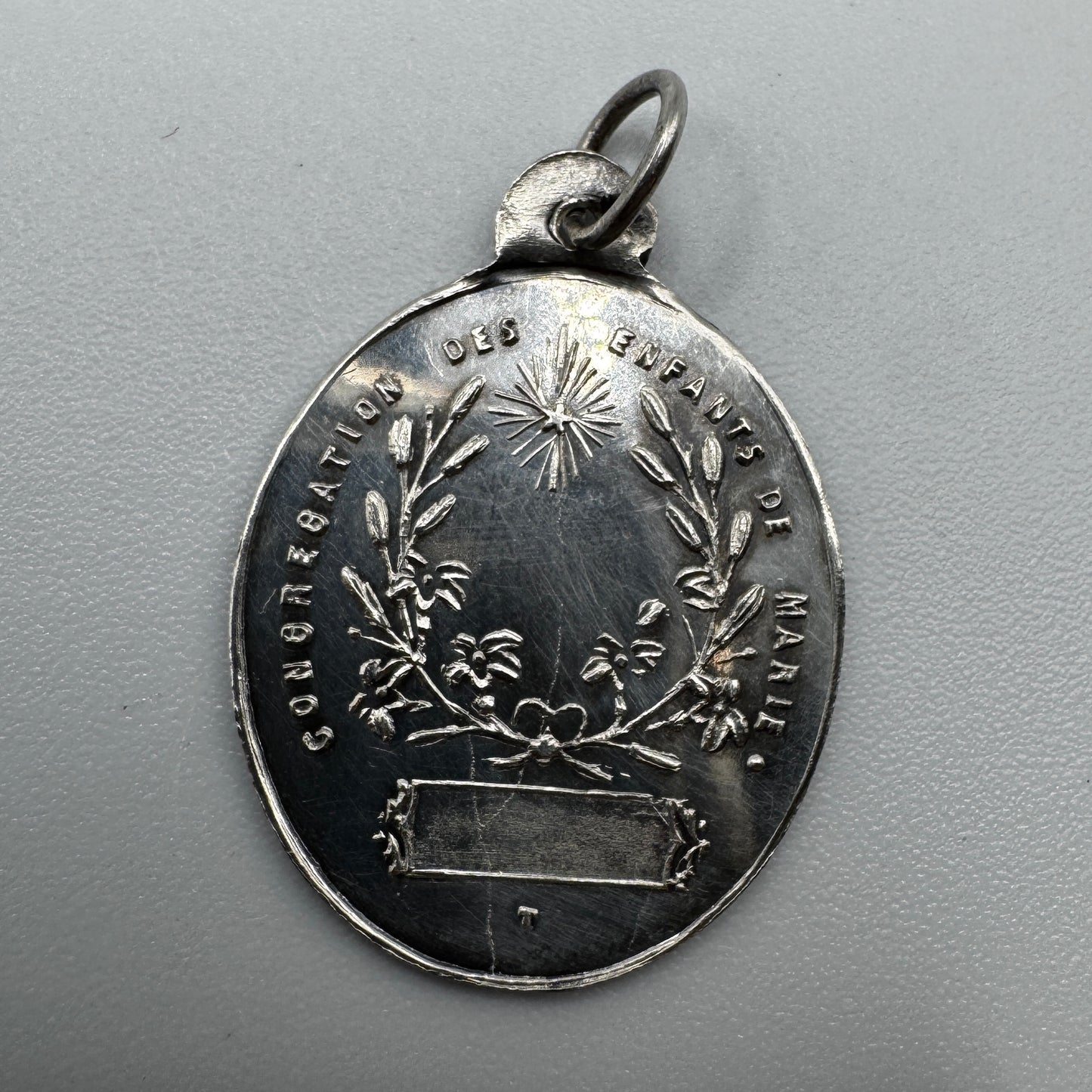 Medaille religieuse ancienne en argent « Monstra Te Esse Matrem - congrégation des enfants de Marie »