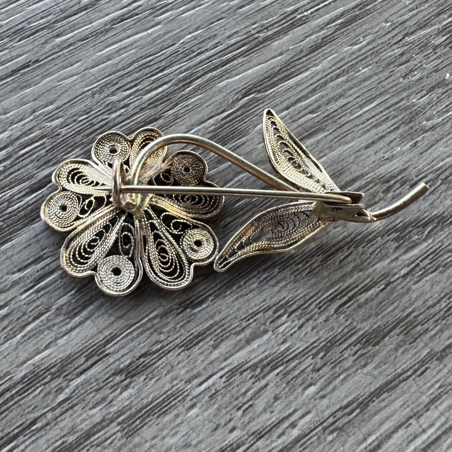 Broche ancienne en filigrane - fleur