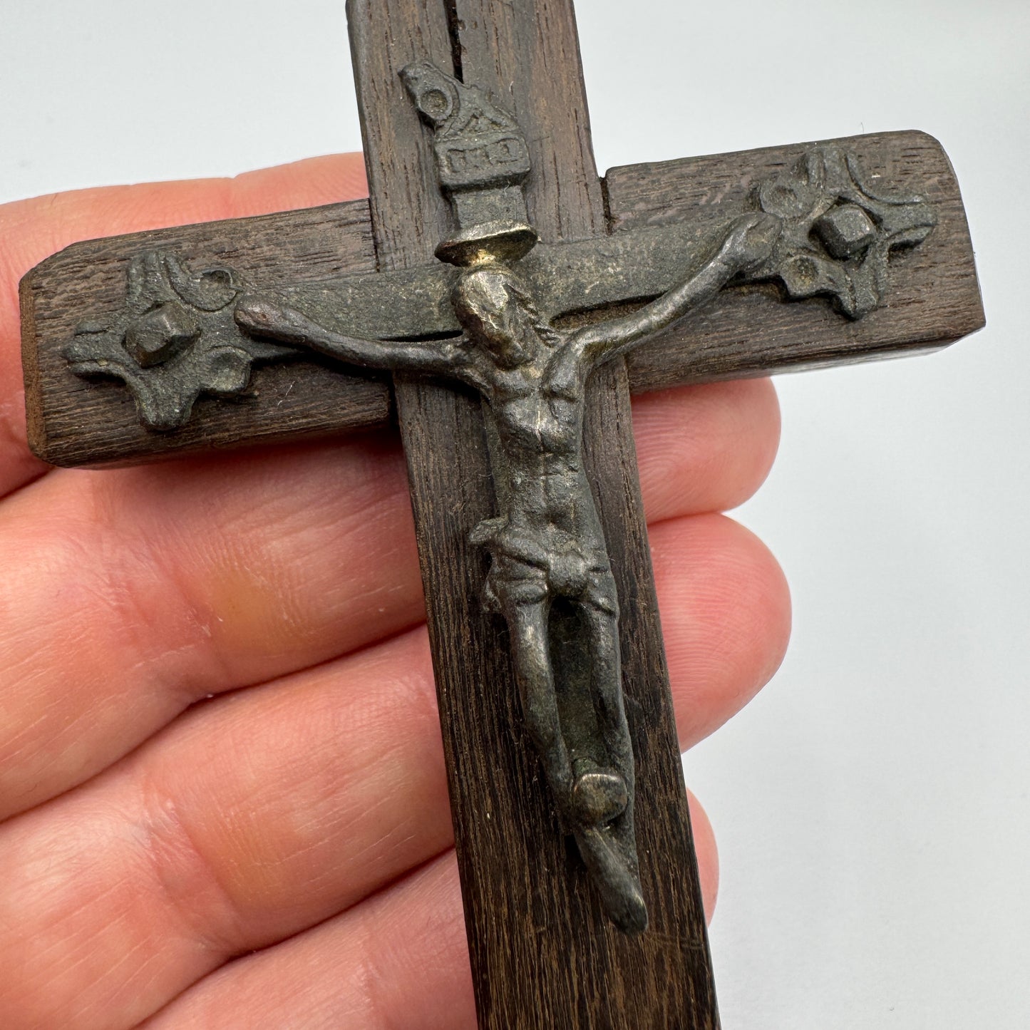 crucifix ancien 17e / 18e - vois et bronze