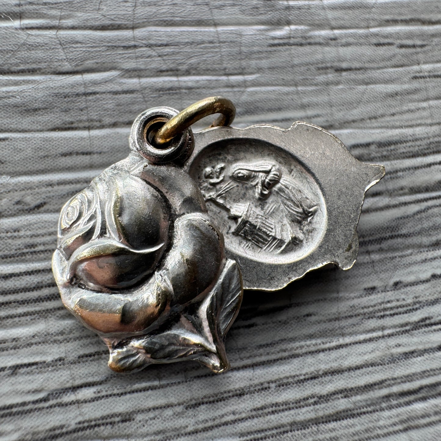 Médaille religieuse Ancienne « Sainte Thérèse »