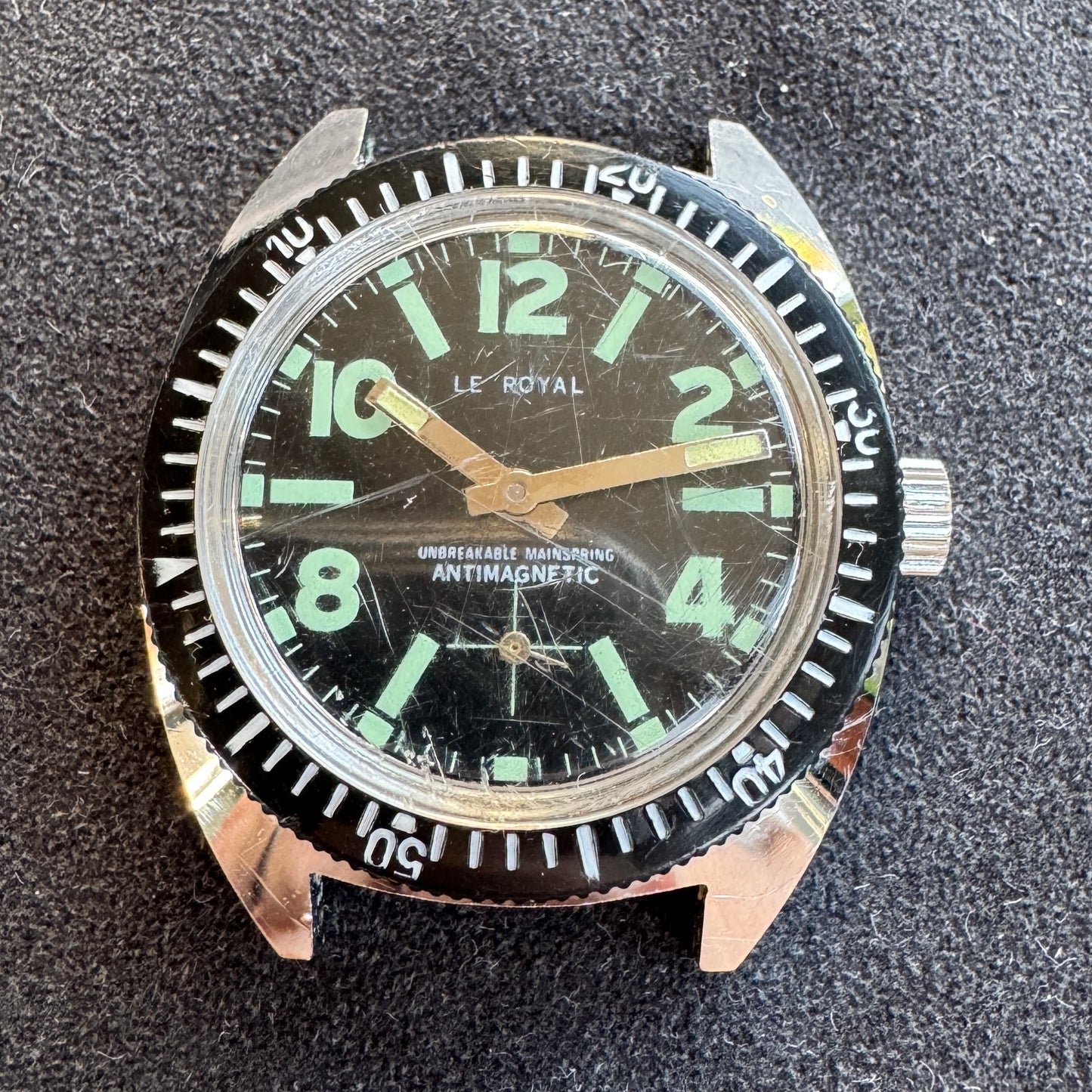 Montre bracelet mécanique de plongée ancienne LE ROYAL
